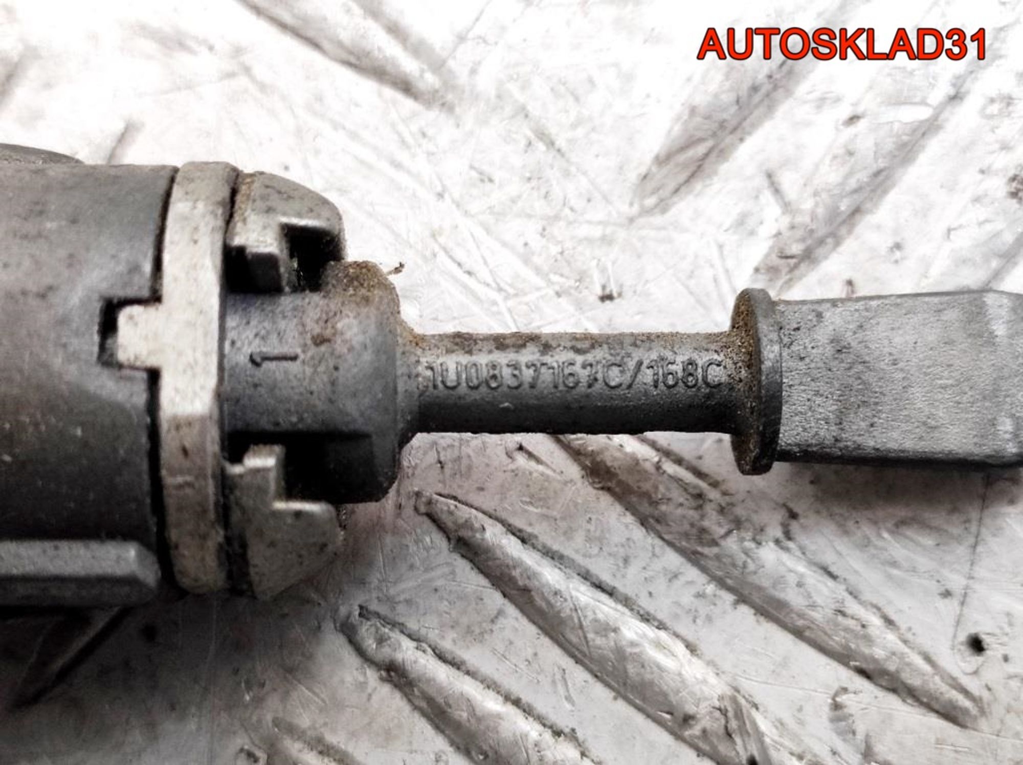 Комплект замок зажигания и личинки с ключом VW Golf 4 4B0905851C, 4100 рублей, Дубовое