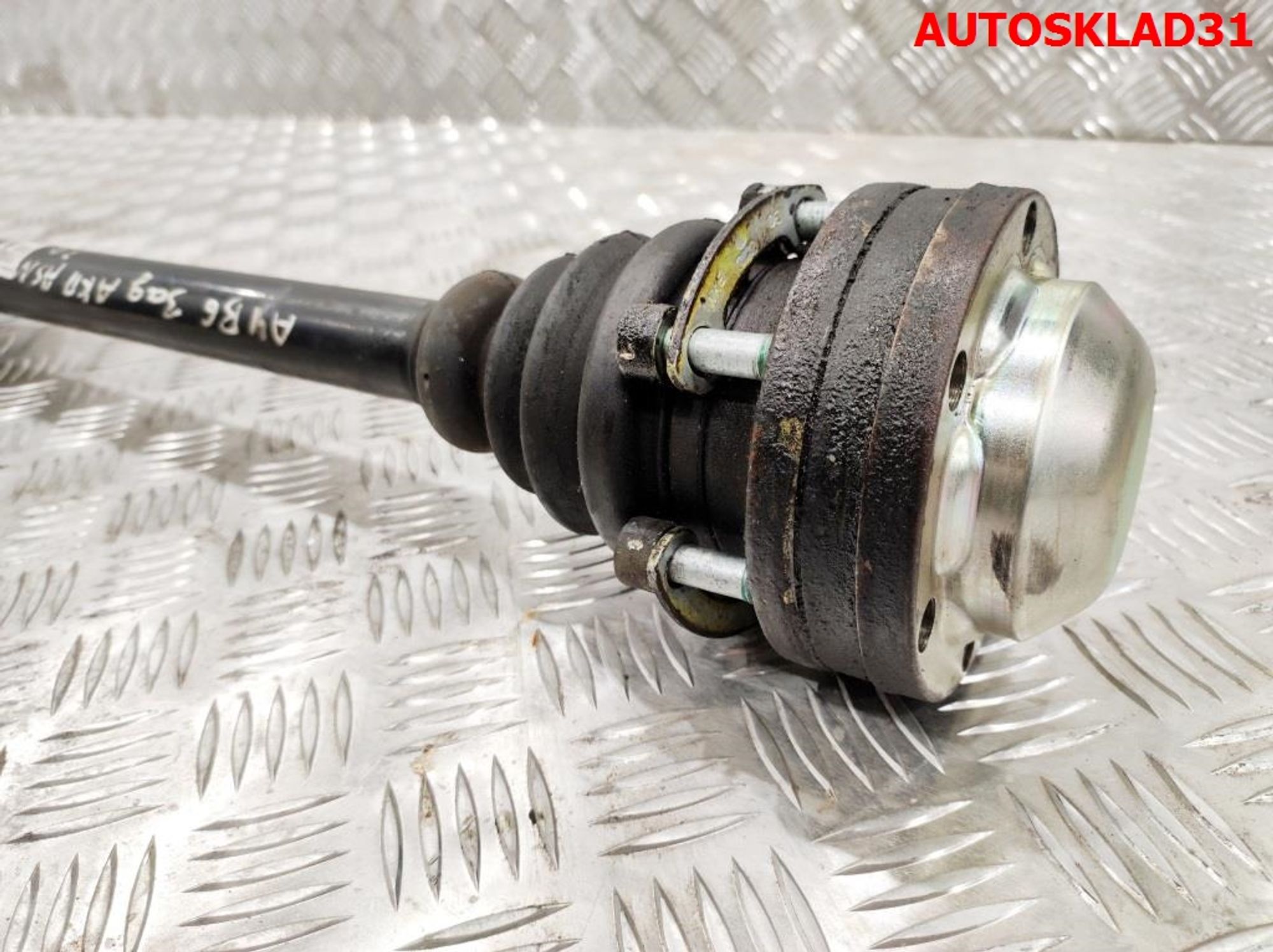 Полуось задняя Audi A4 B6 3,0 ASN Бензин АКПП 4WD 8E0501203K, 2500 рублей, Дубовое