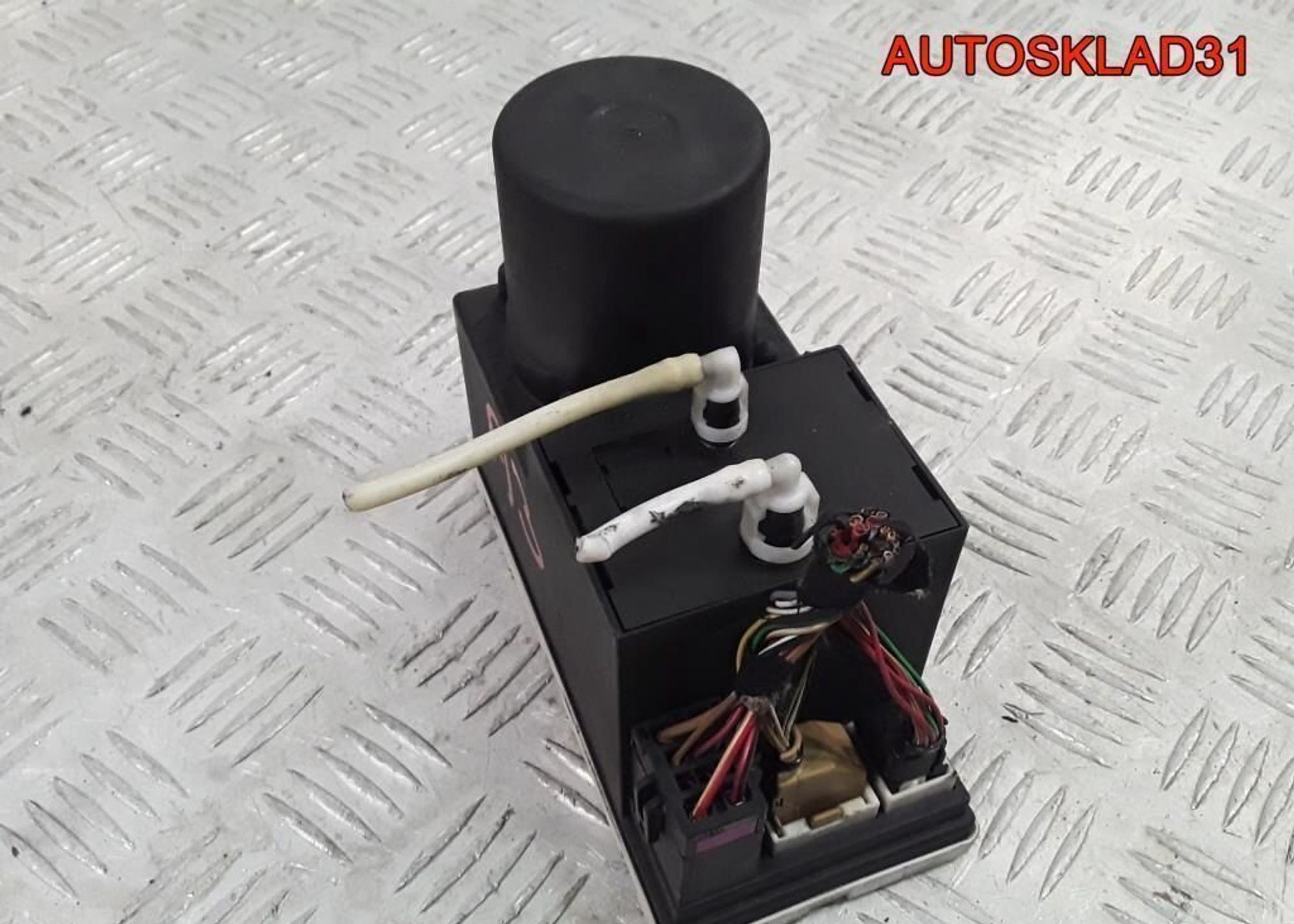 Компрессор центрального замка Audi A4 8L0862257D, 8500 рублей, Дубовое