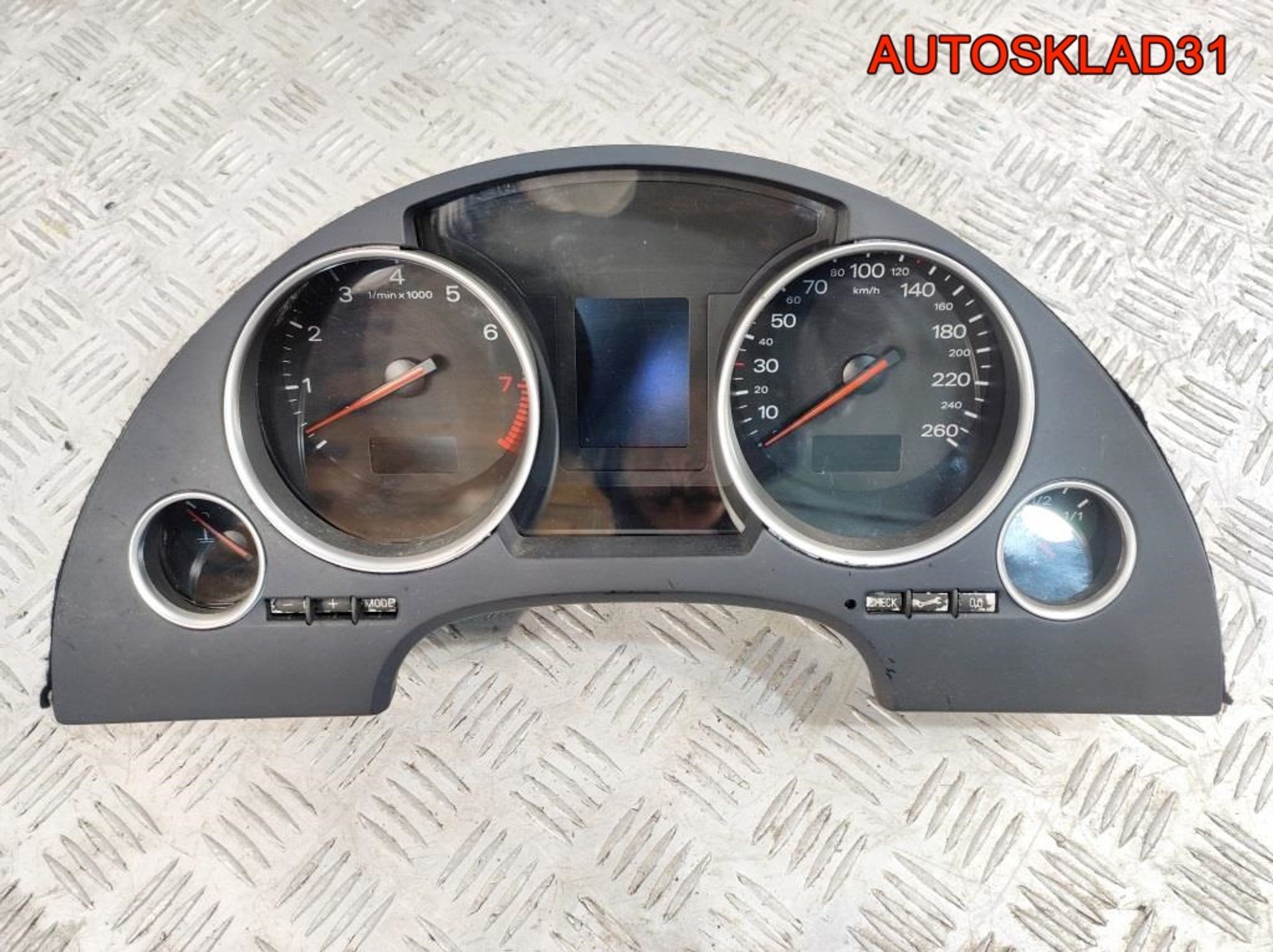 Торпедо в сборе как на фото Audi A4 B6 Кабриолет 8H1857041B, 25000 рублей, Дубовое