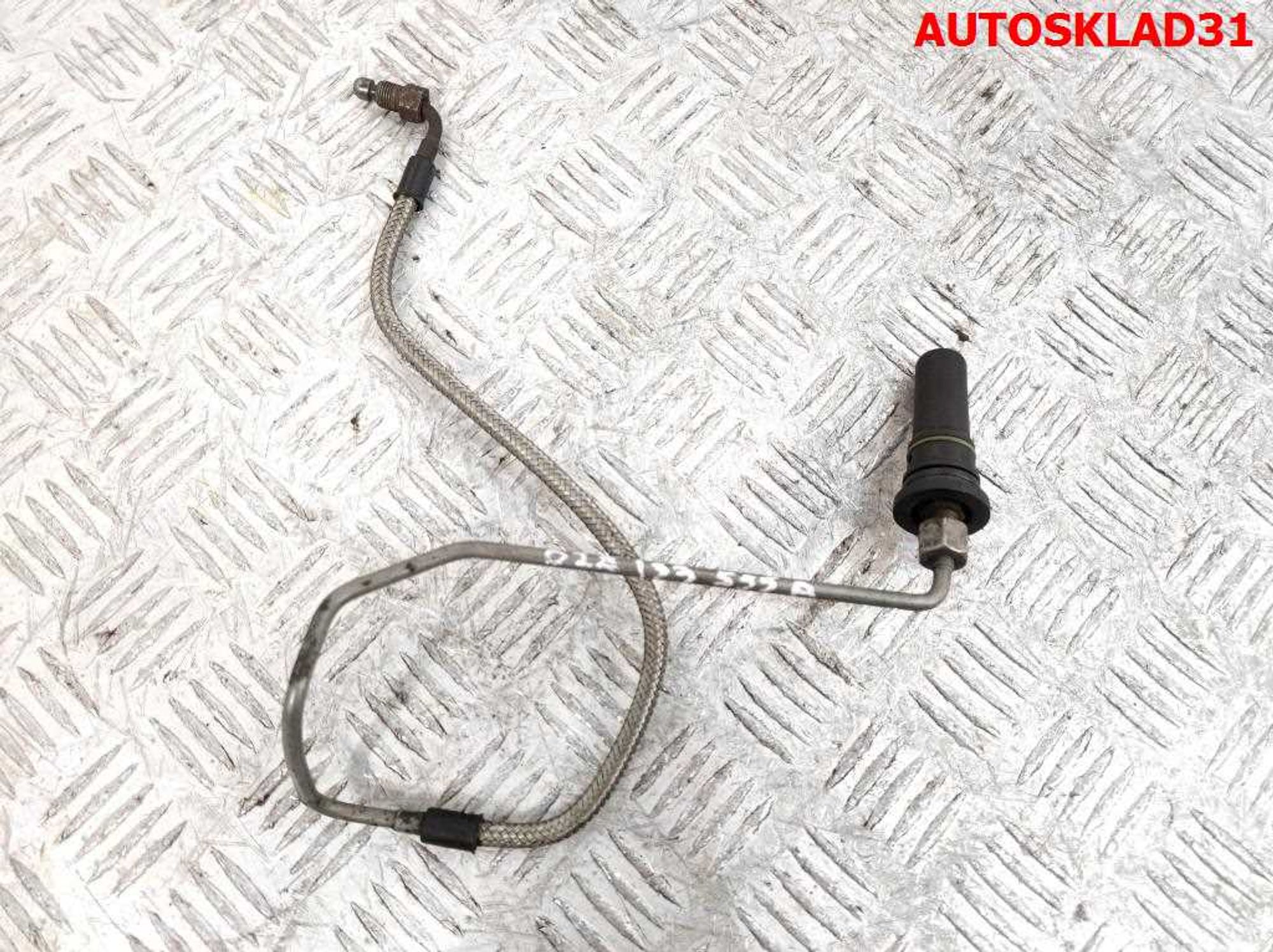 Форсунка топливная Audi 100 C4 2,3 AAR Бензин 035133551C Цена за комплект с трубками, 4000 рублей, Дубовое