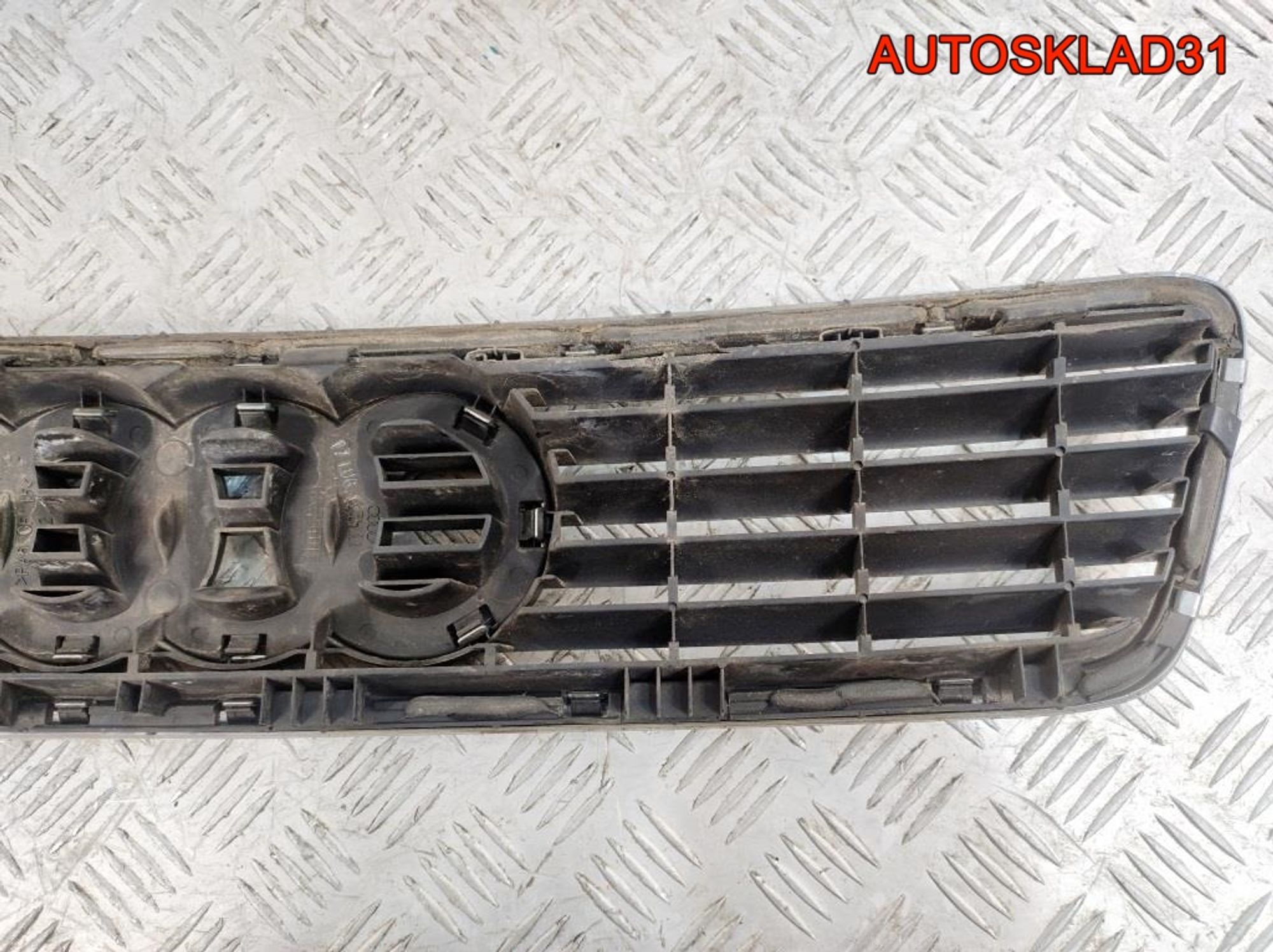 Решетка радиатора Audi A4 B5 8D0853651J Дорестайлинг, 3500 рублей, Дубовое