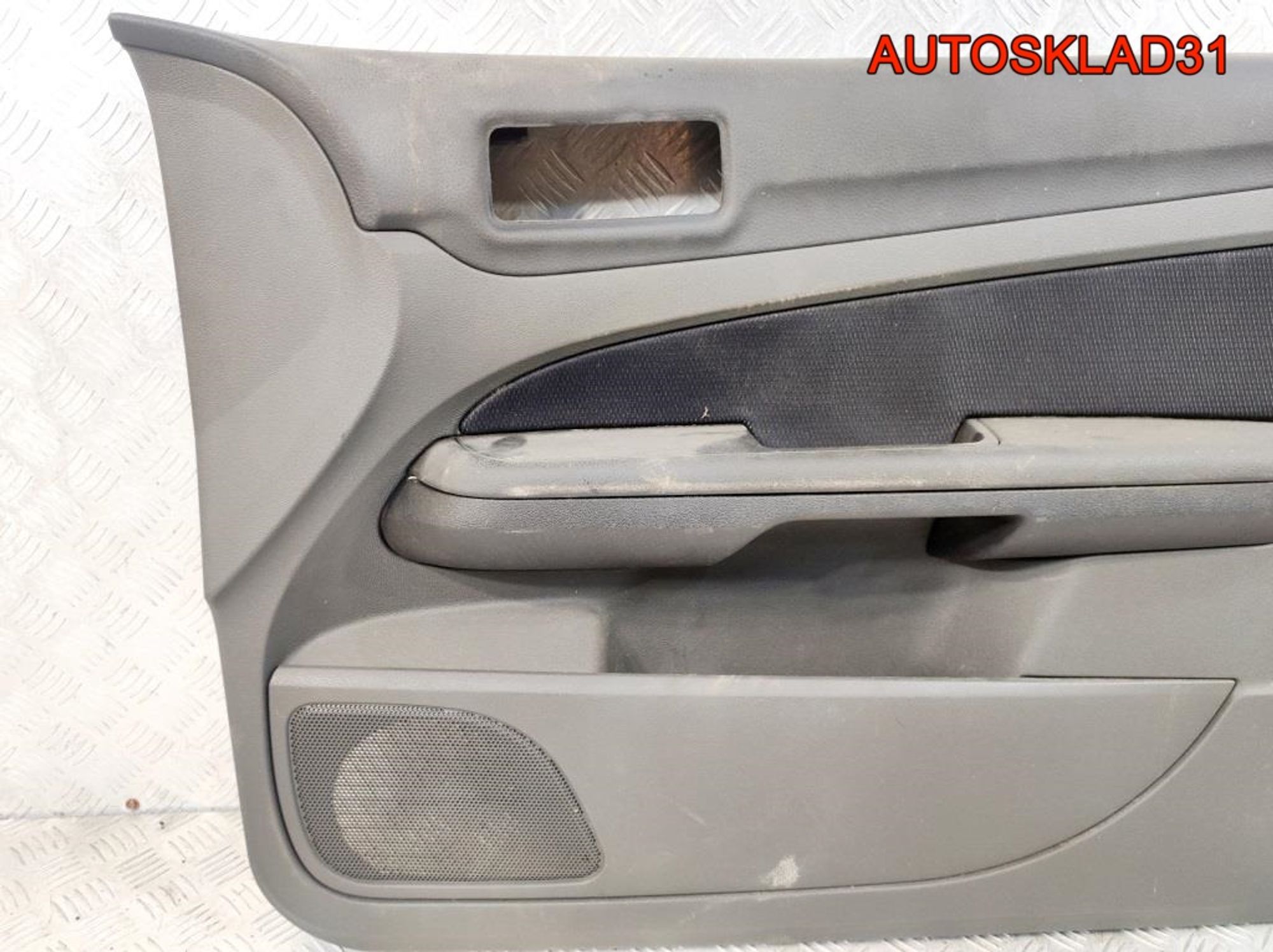 Обшивка двери передней правой Ford Focus 2, 1300 рублей, Дубовое