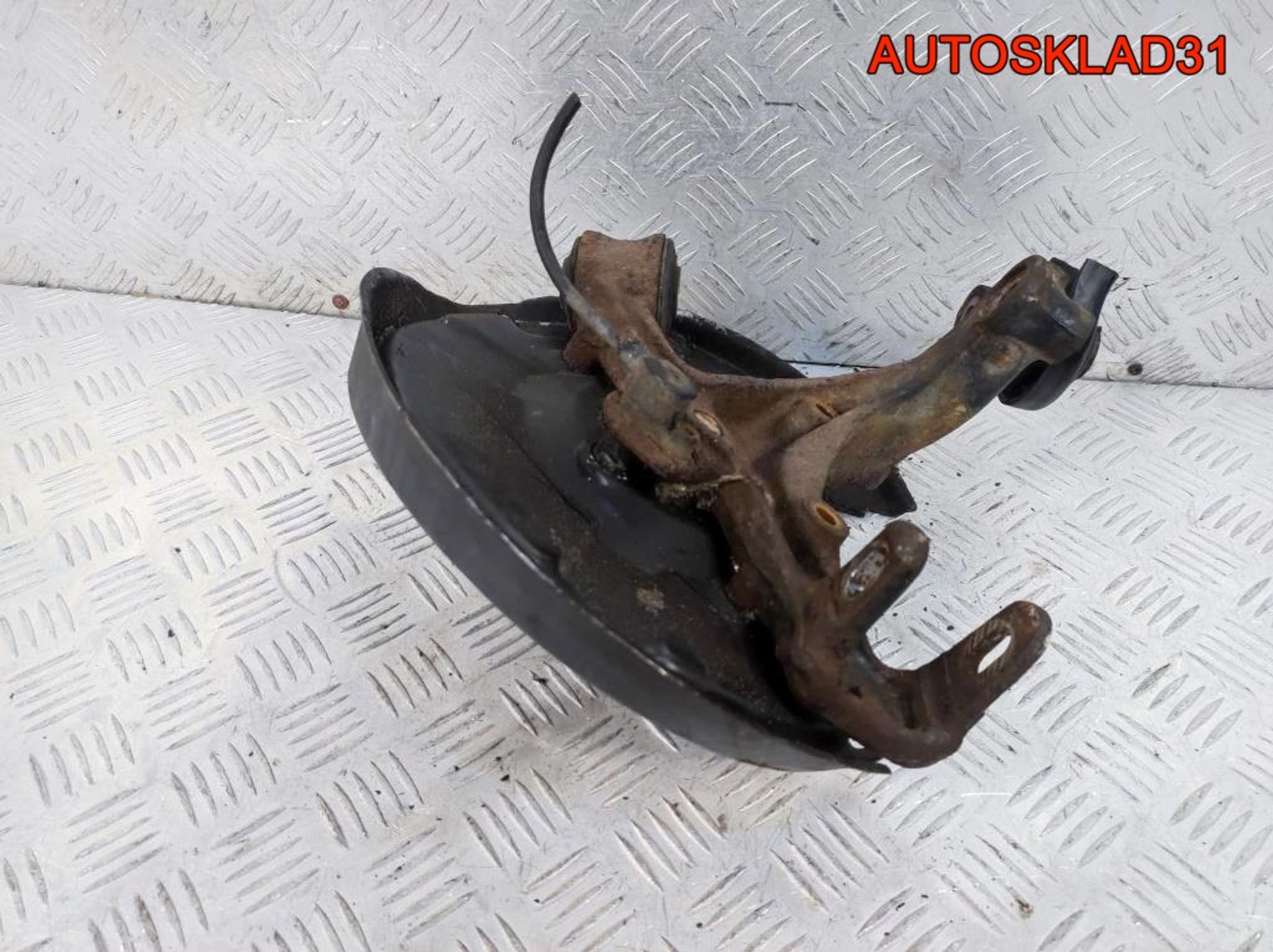 Кулак поворотный задний левый Audi A4 B6 2 WD, 1200 рублей, Дубовое