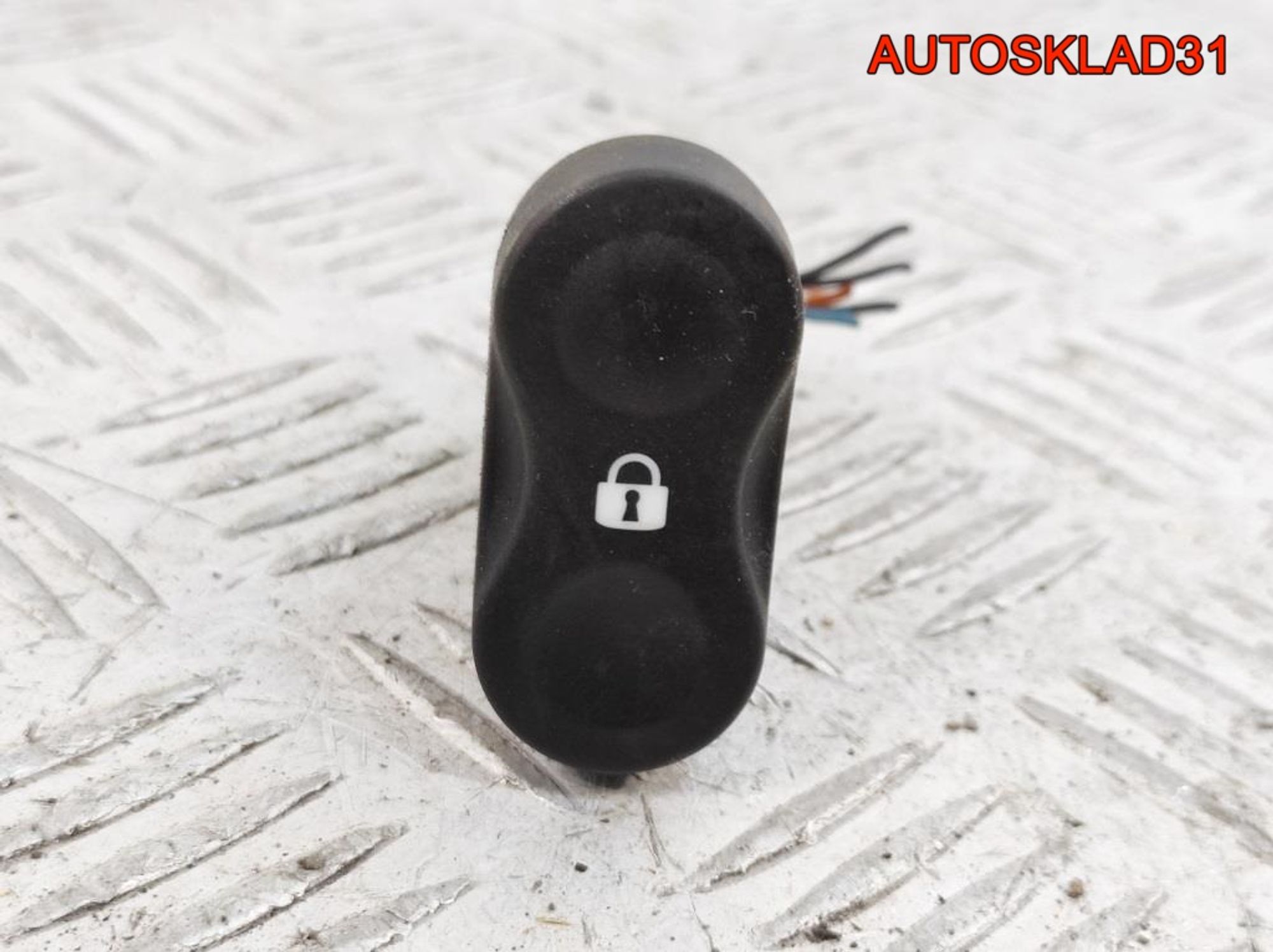 Кнопка центрального замка Renault Sandero 8200870250, 400 рублей, Дубовое