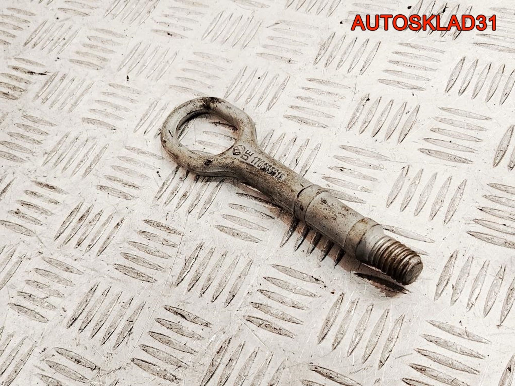 Крюк буксировочный Volkswagen Tiguan 1T0805615, 1000 рублей, Дубовое