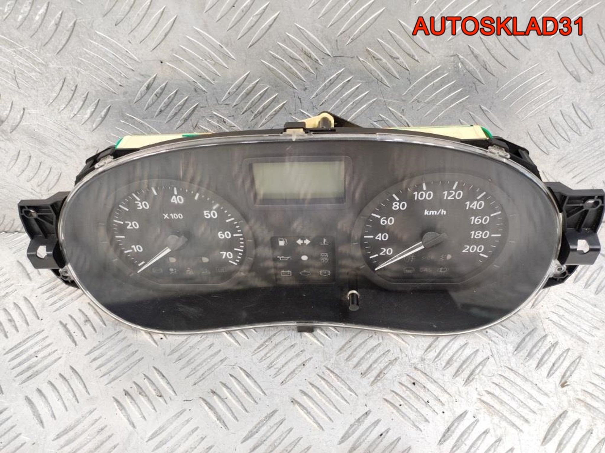 Панель приборов Renault Logan 8200377202 Бензин, 2700 рублей, Дубовое