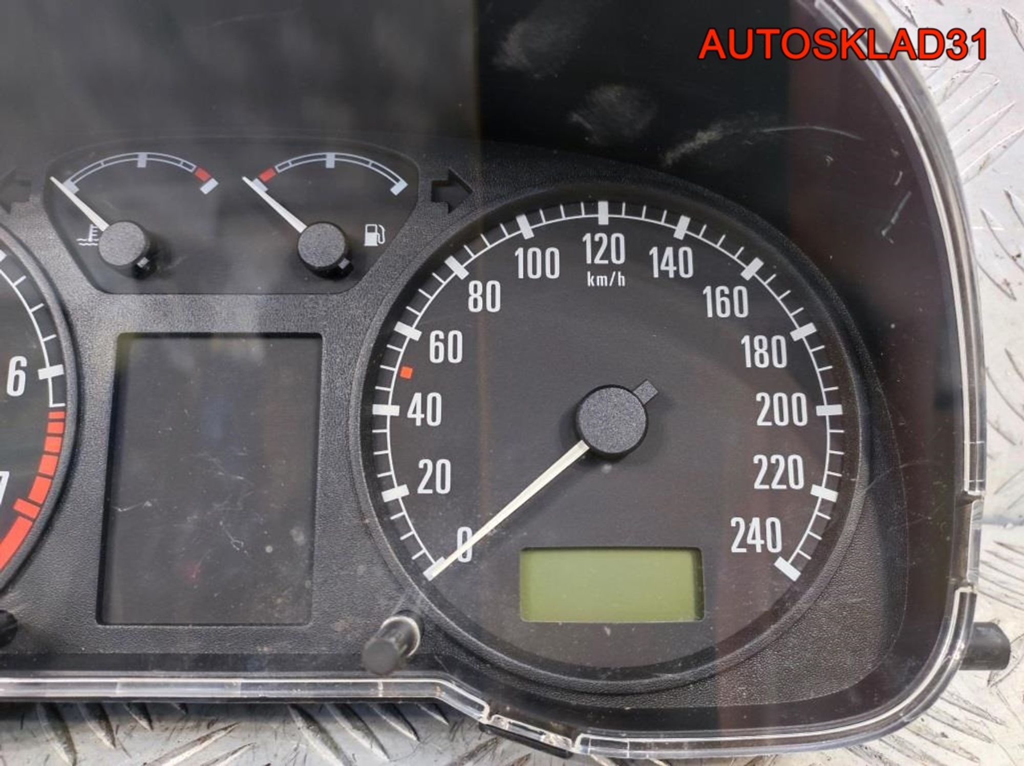 Панель приборов Skoda Octavia A4 1U1919034B Бензин, 5000 рублей, Дубовое