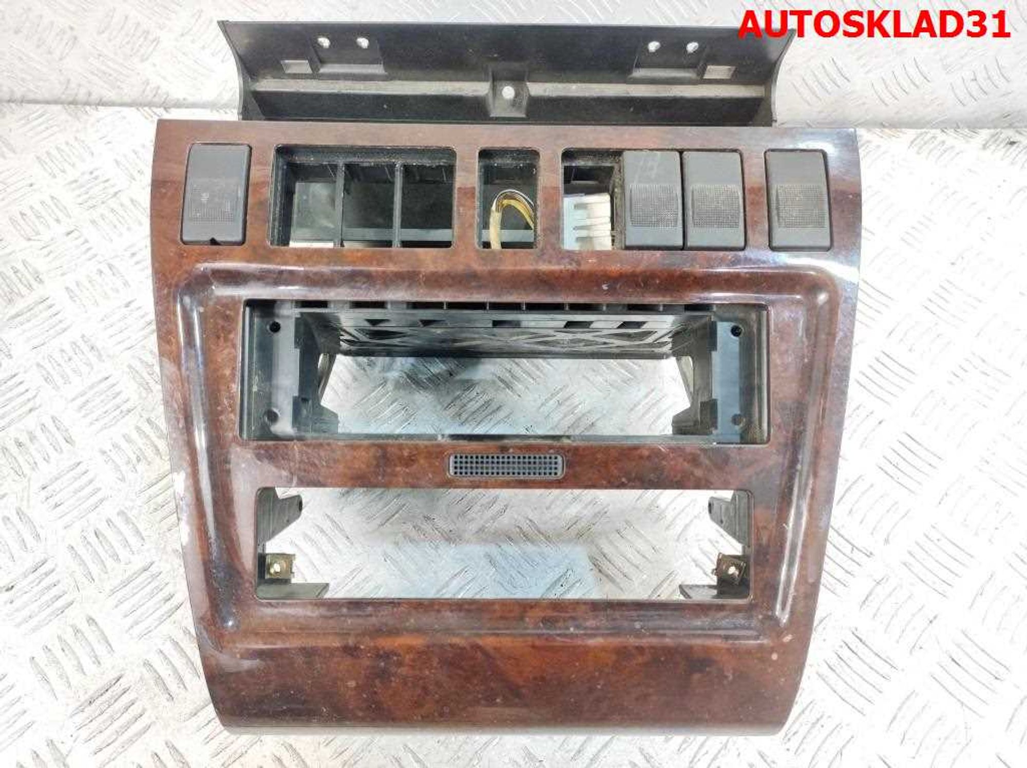 Рамка магнитолы Audi A8 D2 4D0857007C, 2000 рублей, Дубовое