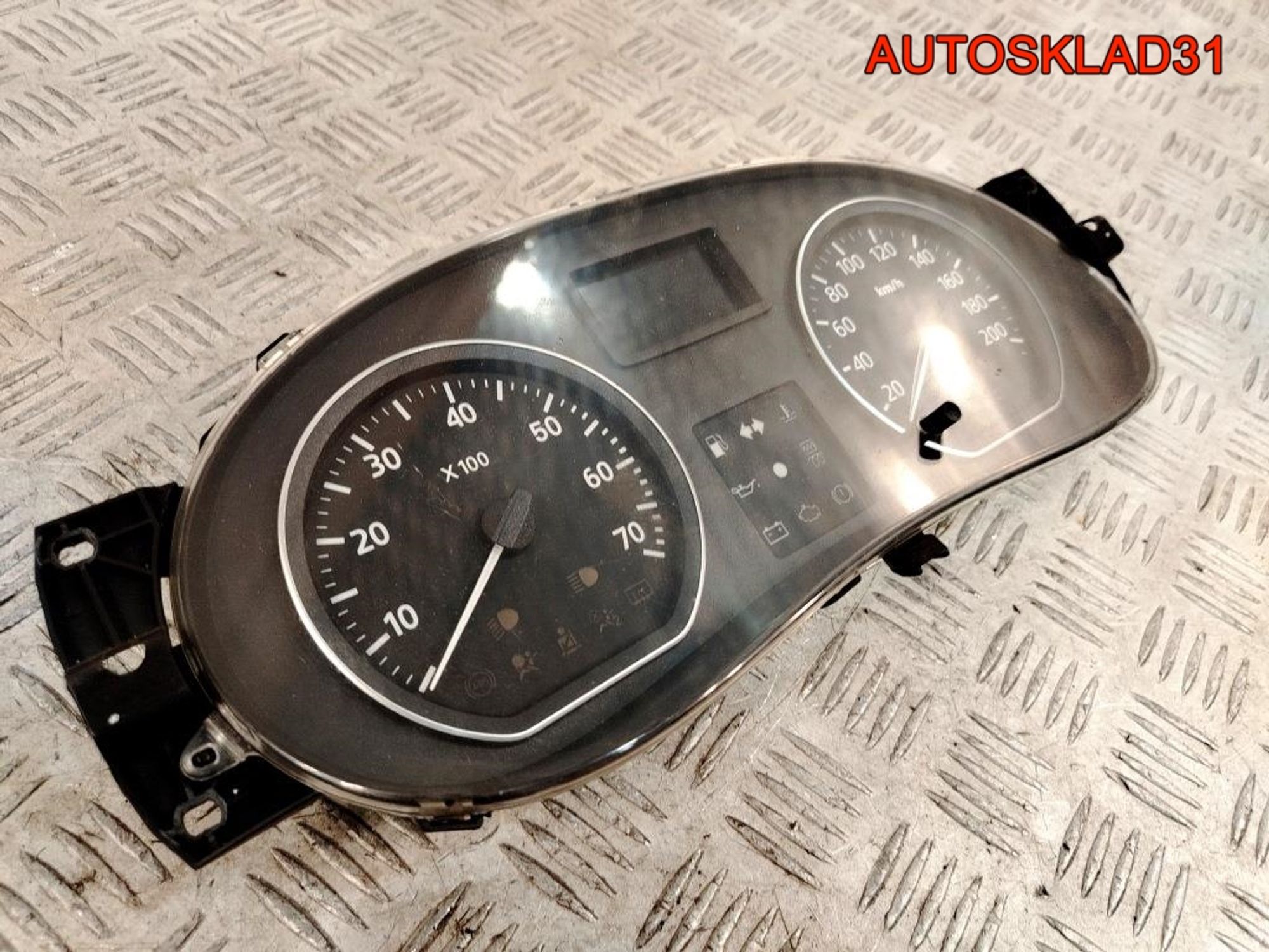 Панель приборов Renault Sandero 248101432R Бензин, 1500 рублей, Дубовое