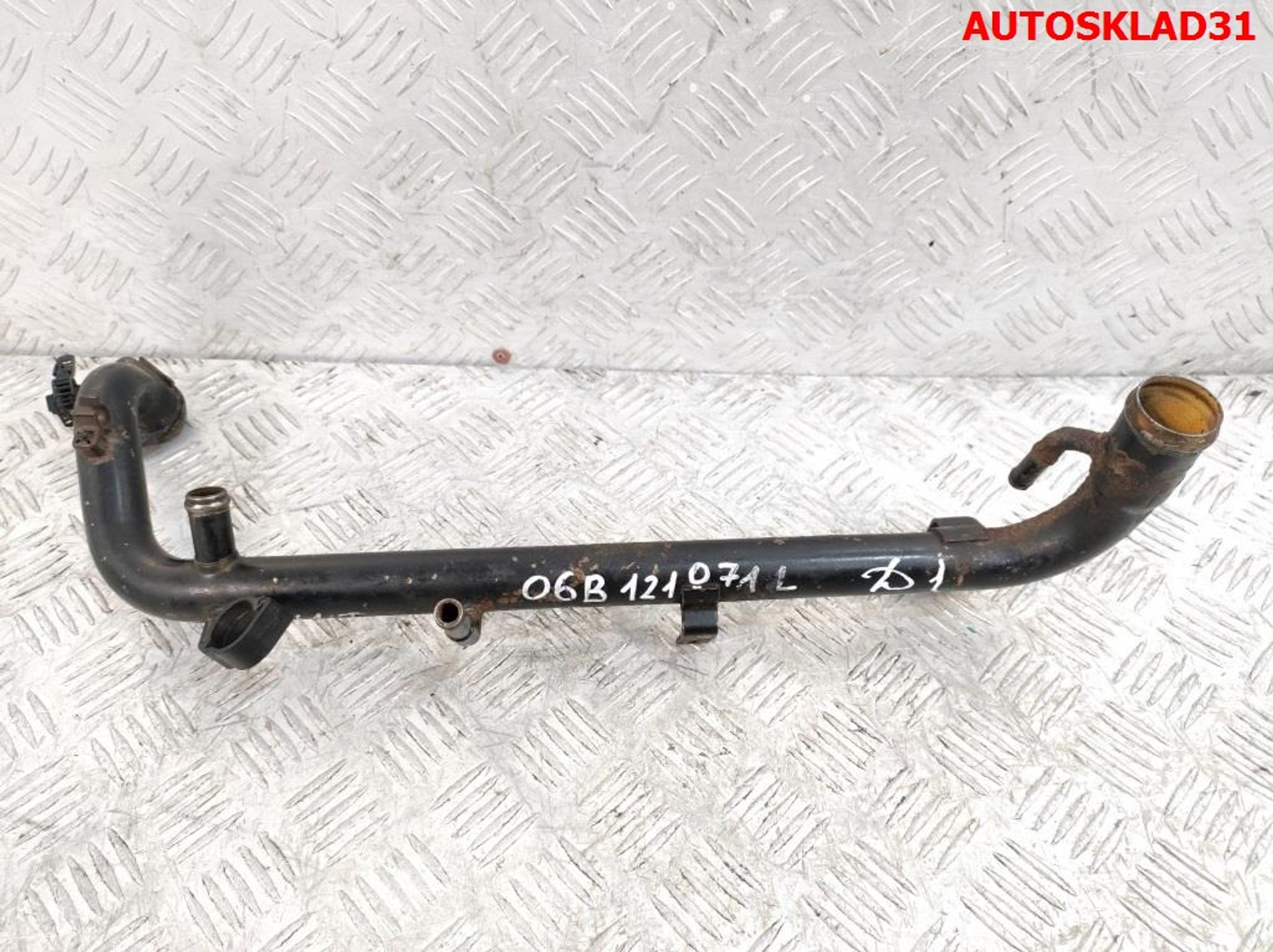 Трубка охлаждающей жидкости VW Passat B5 1,8 AWT 06B121071L, 1000 рублей, Дубовое