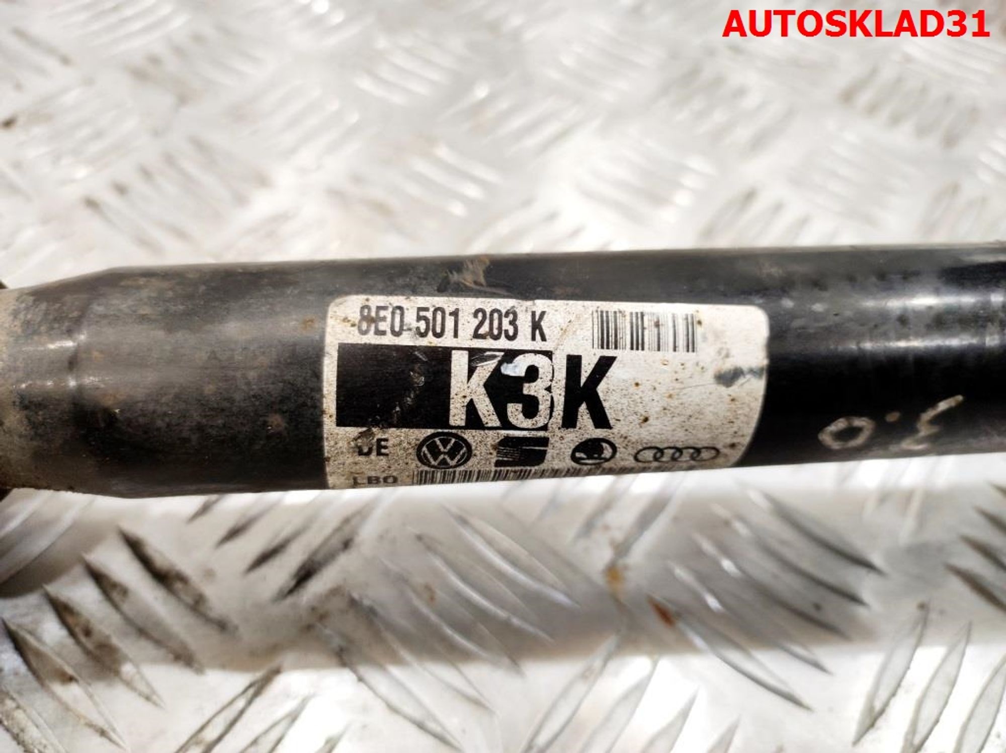 Полуось задняя Audi A4 B6 3,0 ASN Бензин АКПП 4WD 8E0501203K, 2500 рублей, Дубовое