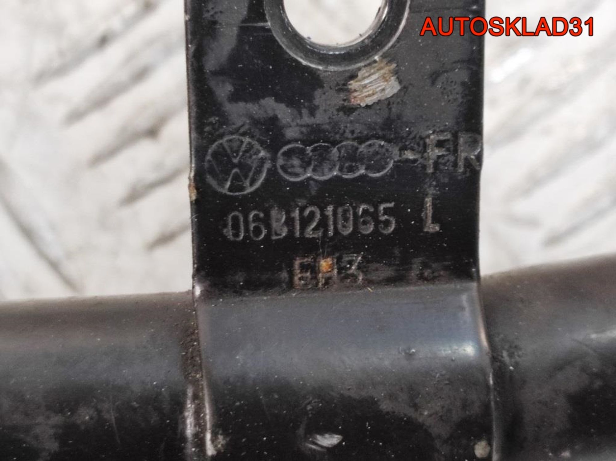 Трубка охлаждающей жидкости VW Passat B5 06B121065L, 1000 рублей, Дубовое