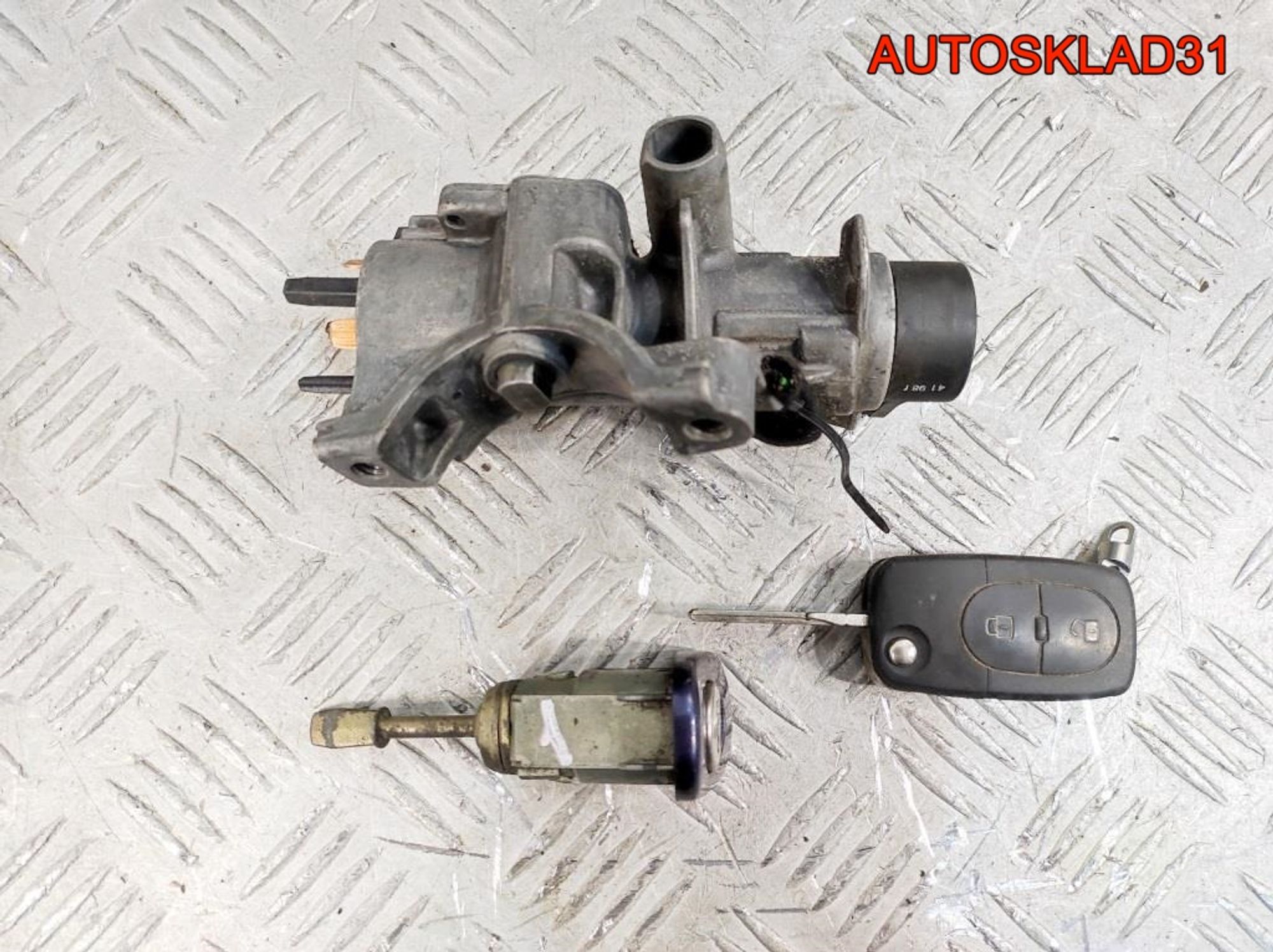 Комплект замок зажигания и личинки с ключомVW Passat B5 4B0905851, 3600 рублей, Дубовое