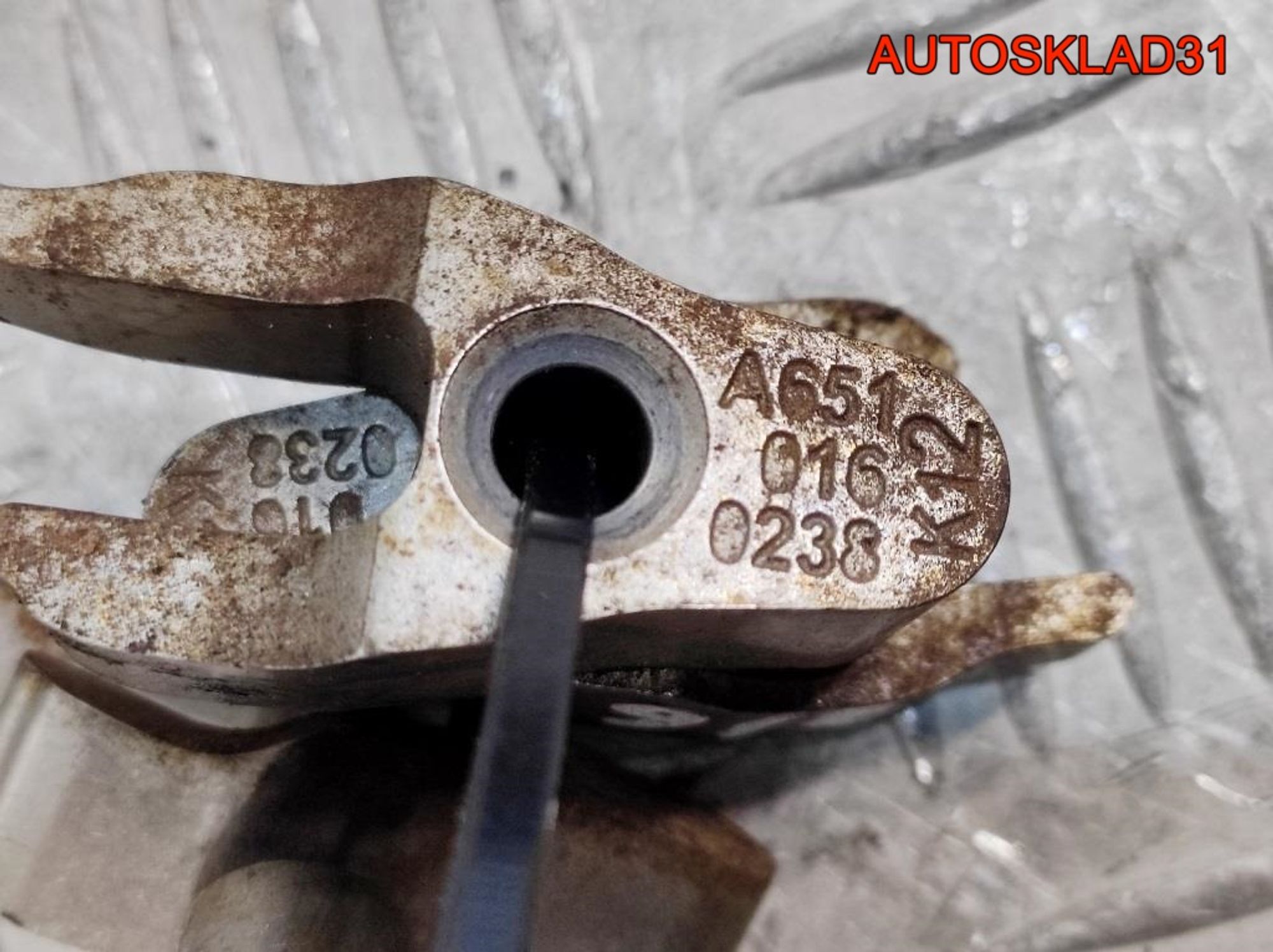 Кронштейн форсунки Mercedes GLK X204 A6510160238, 500 рублей, Дубовое