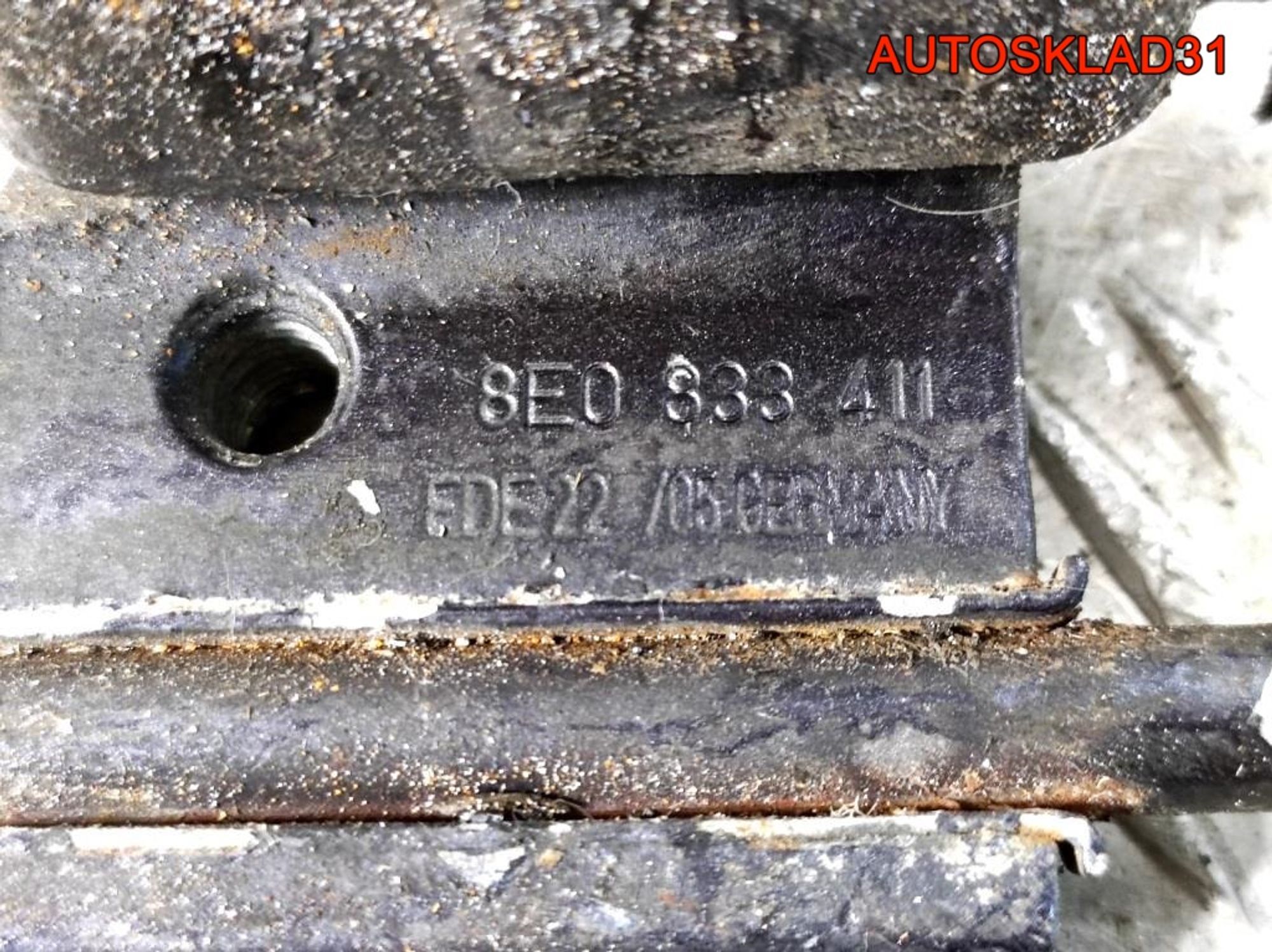 Петля двери задняя левая нижняя Audi A4 B6, 700 рублей, Дубовое