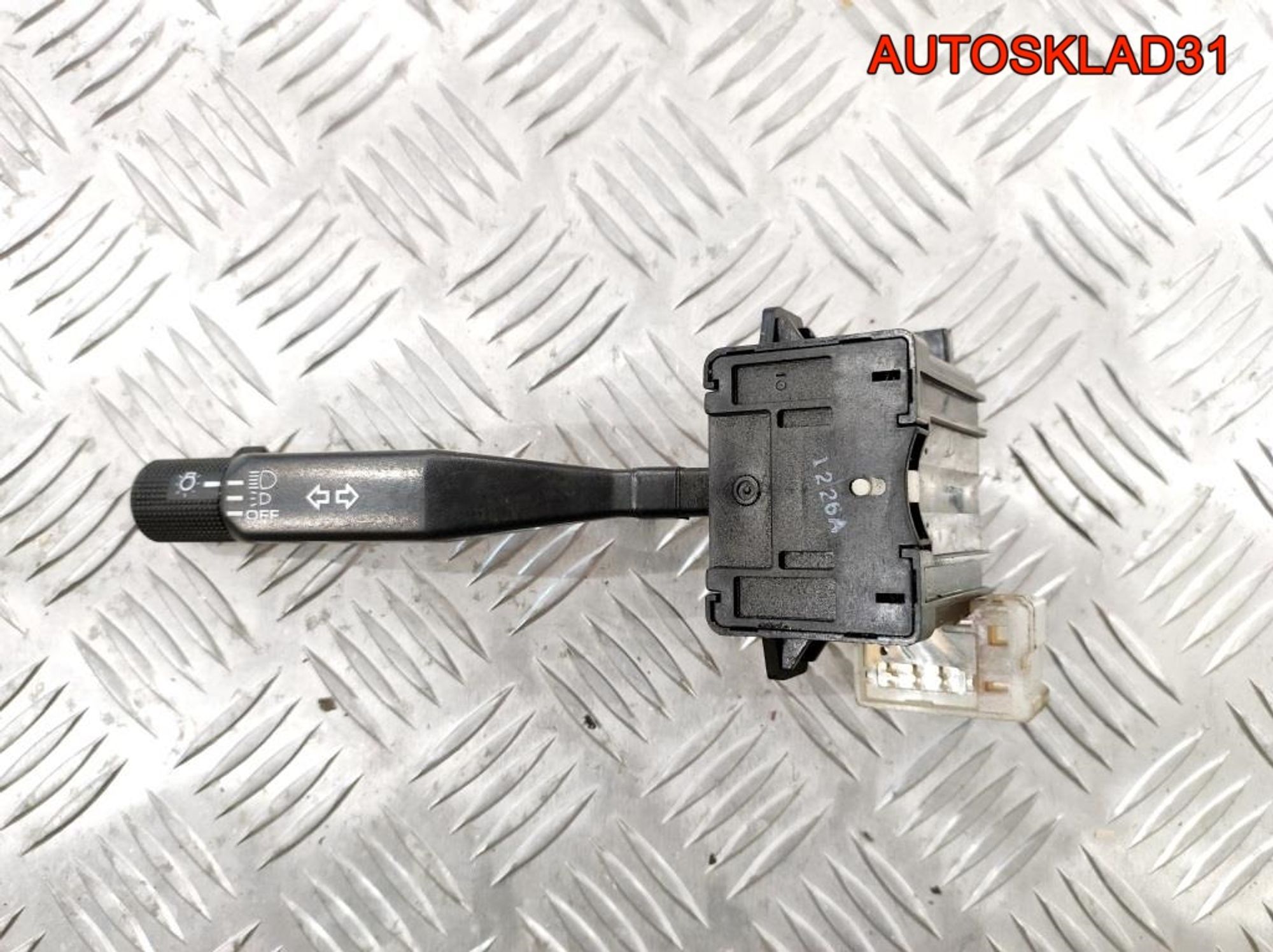 Переключатель поворотов Nissan Micra K10, 700 рублей, Дубовое