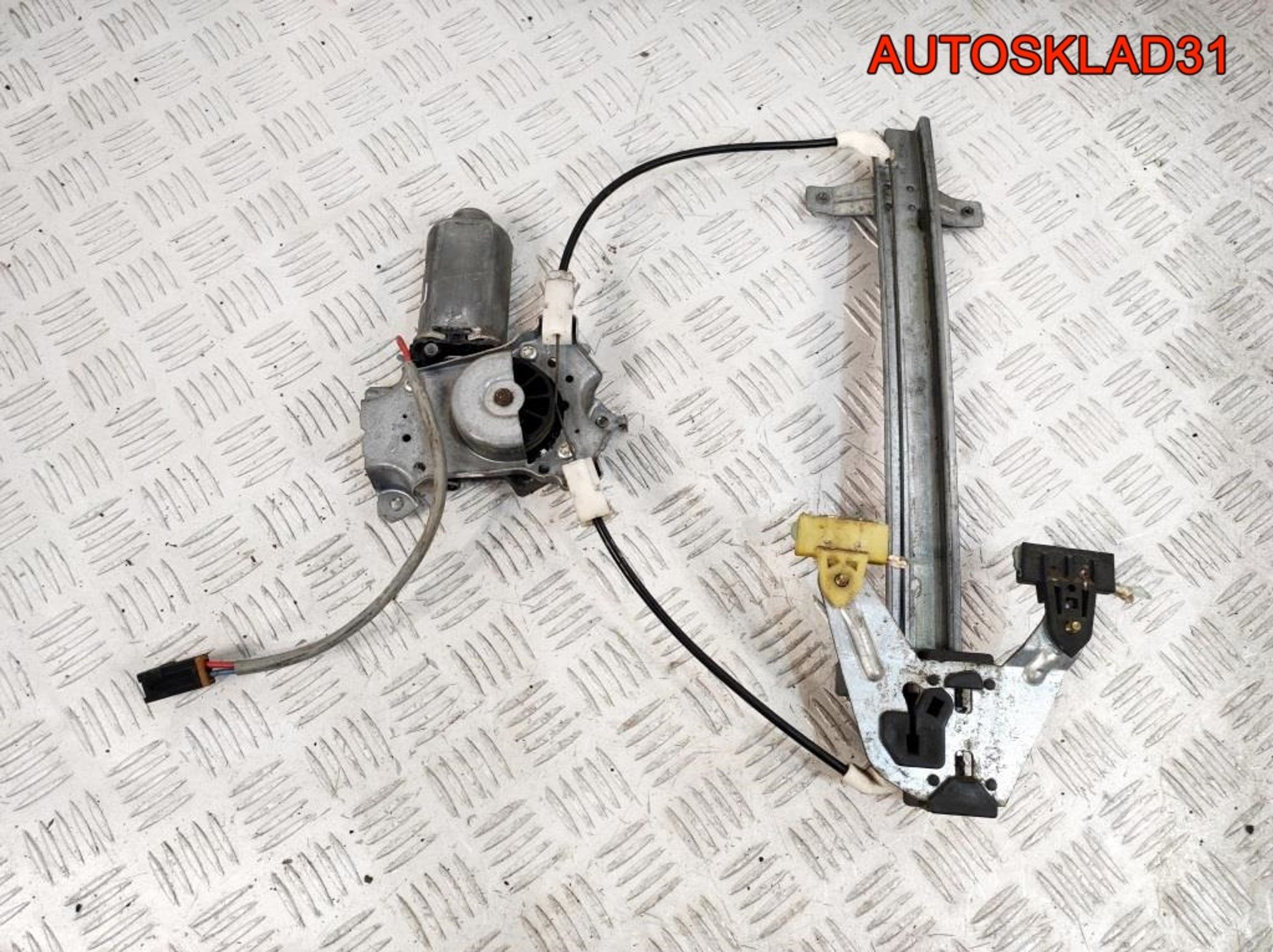 Стеклоподъемник задний правый Nissan Primera P11 400438B, 2500 рублей, Дубовое