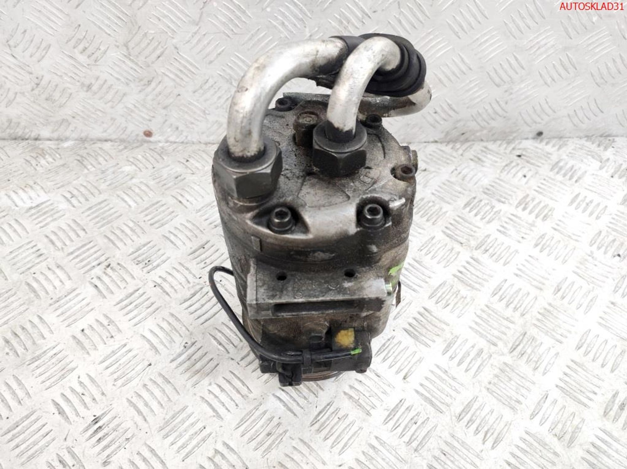 Компрессор кондиционера Audi A4 B5 1,8 AEB 8D0260805, 7200 рублей, Дубовое