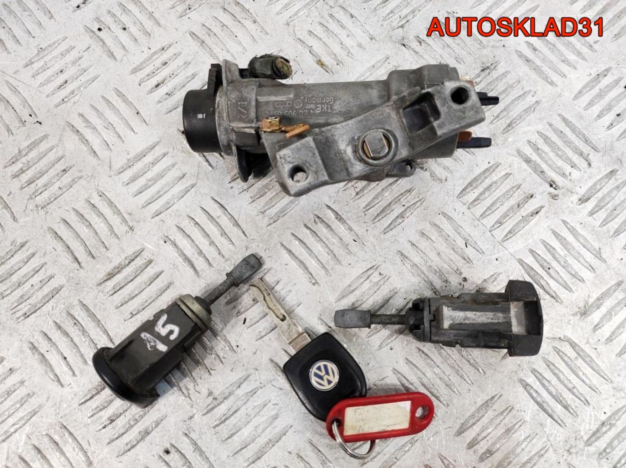 Комплект замок зажигания и личинки с ключом VW Golf 4 4B0905851C, 4100 рублей, Дубовое