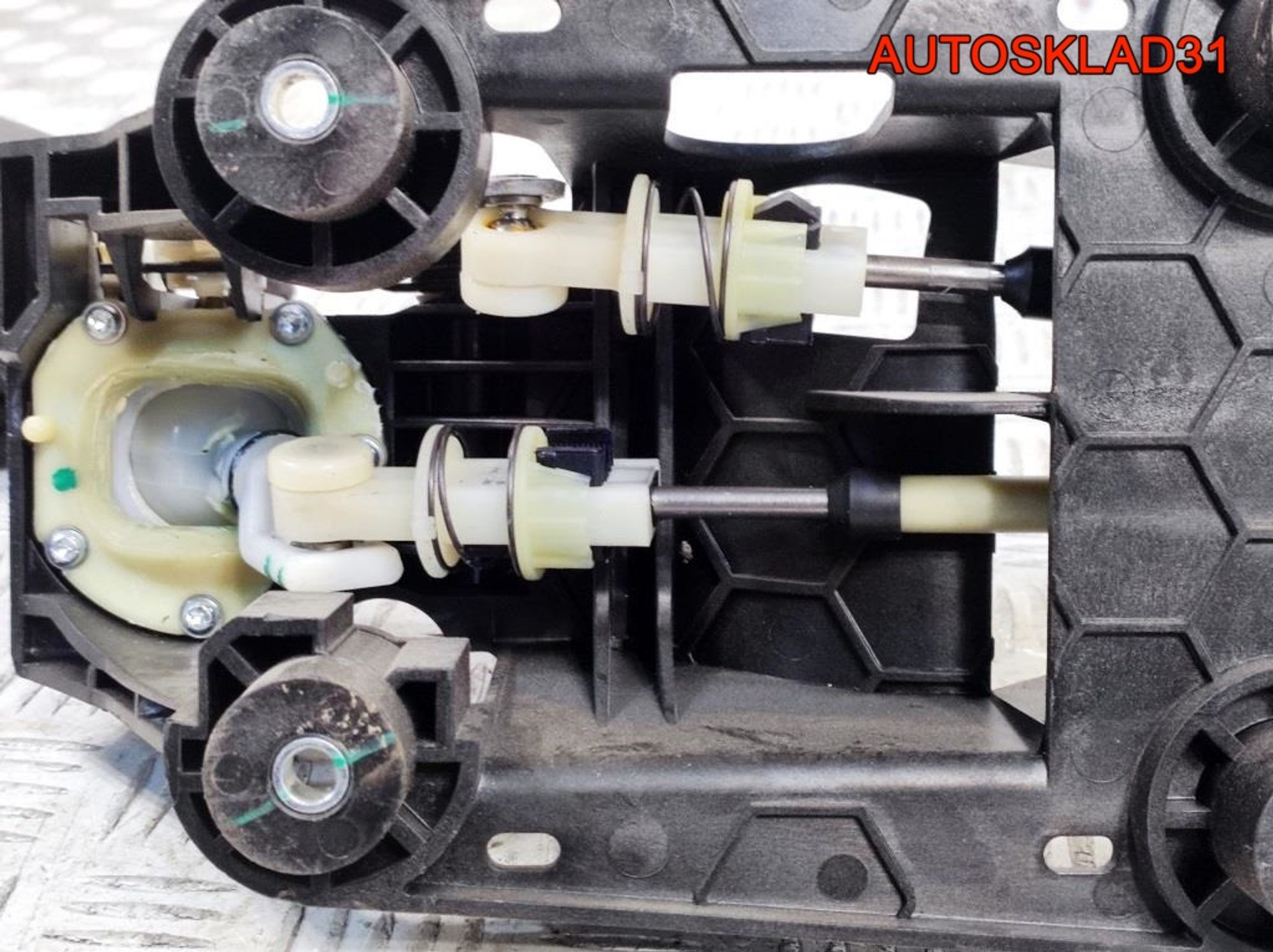 Кулиса МКПП с тросами Peugeot 208 9808161480, 4900 рублей, Дубовое