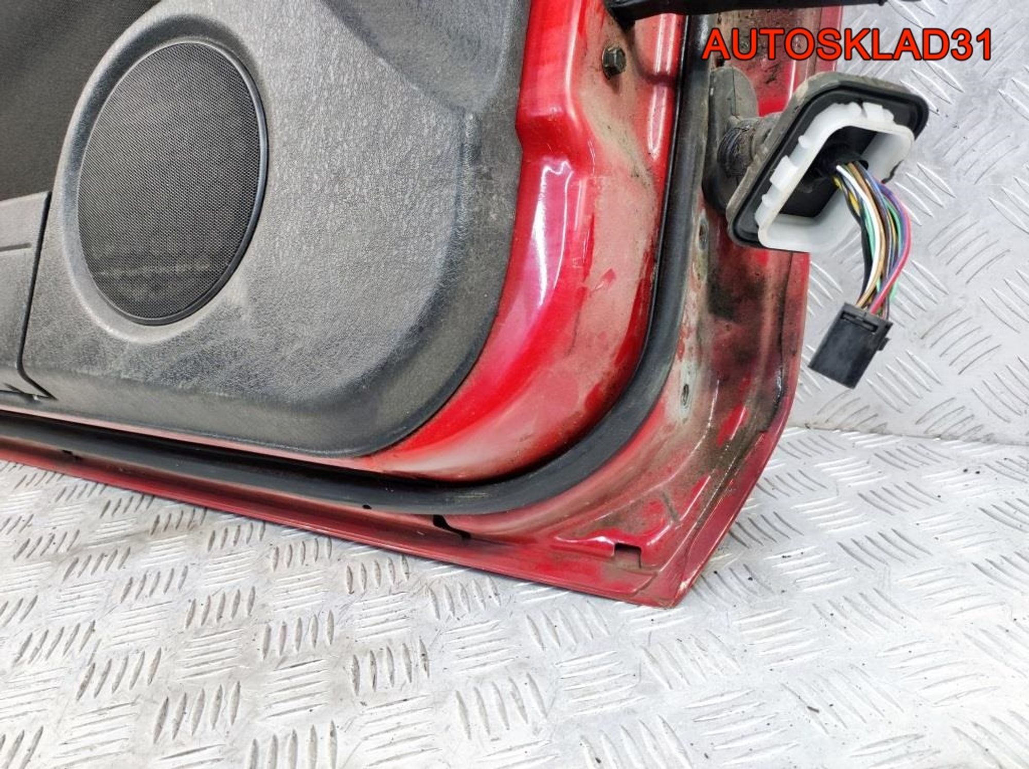 Дверь передняя левая голая Mitsubishi Carisma DA MR496069, 10000 рублей, Дубовое