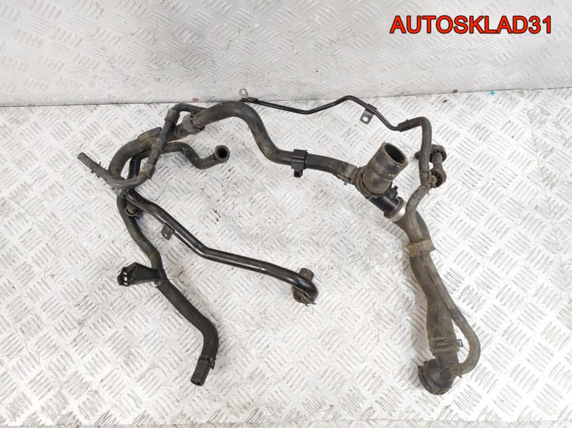 Трубка охлаждающей жидкости VW Passat B6 2,0 Дизель 5N0121065, 2500 рублей, Дубовое