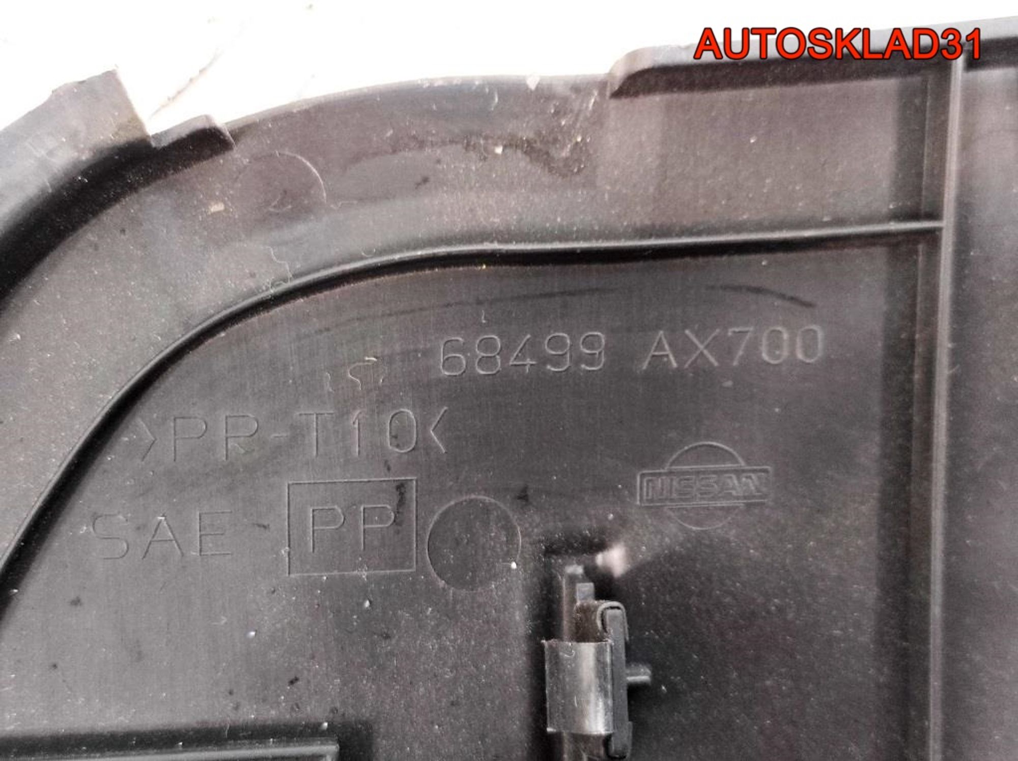 Накладка торпедо правая Nissan Micra K12 68499AX700, 600 рублей, Дубовое