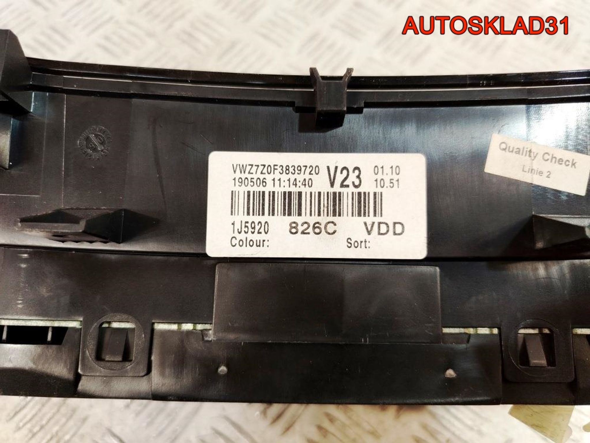 Панель приборов VW Golf 4 1J5920826C Дизель, 15000 рублей, Дубовое