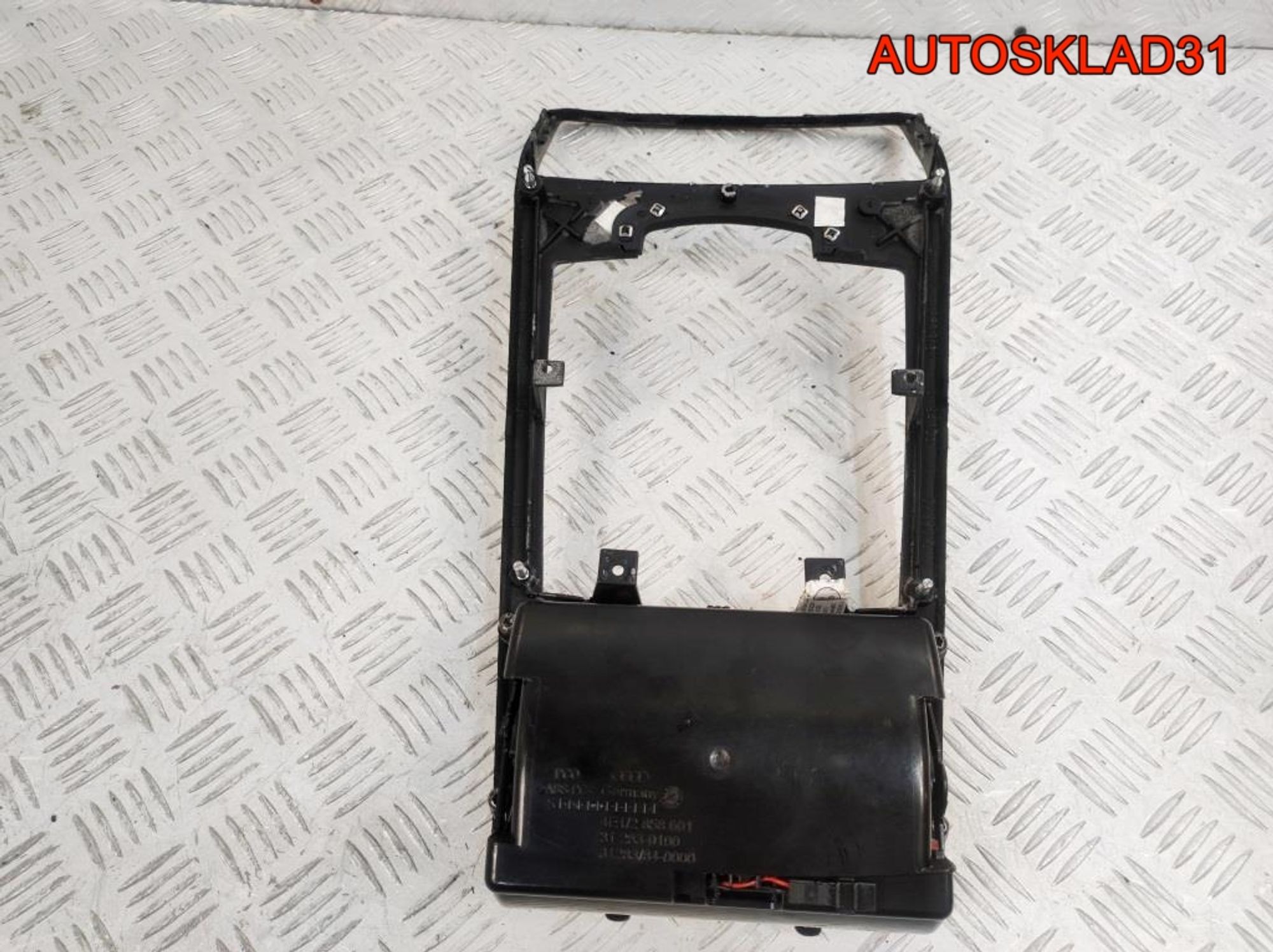 Накладка декоративная Audi A8 4E 4E0863916, 2500 рублей, Дубовое