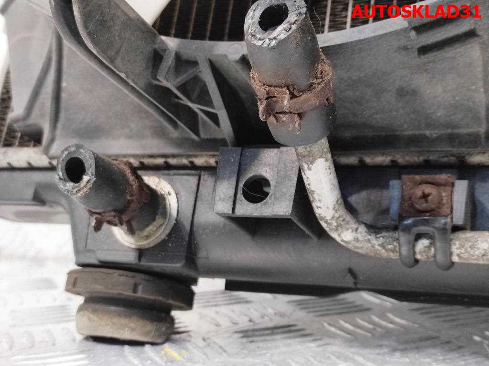 Радиатор основной под АКПП Mazda 323 BJ 1,3 Бензин, 6500 рублей, Дубовое