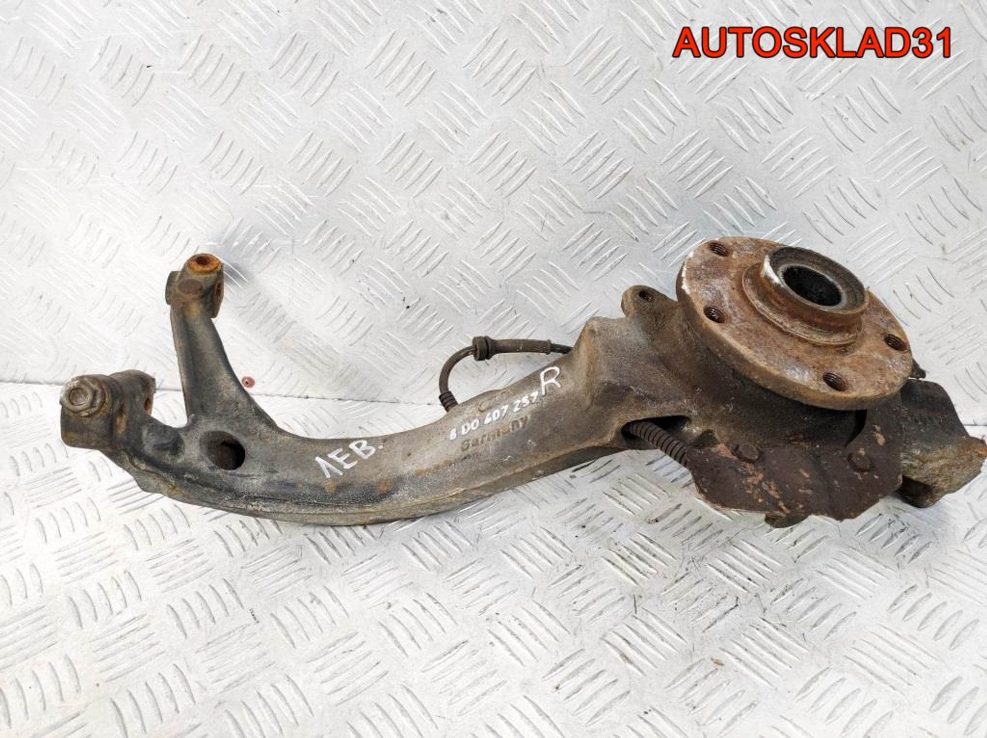 Кулак передний левый VW Passat B5 8D0407257R, 1200 рублей, Дубовое