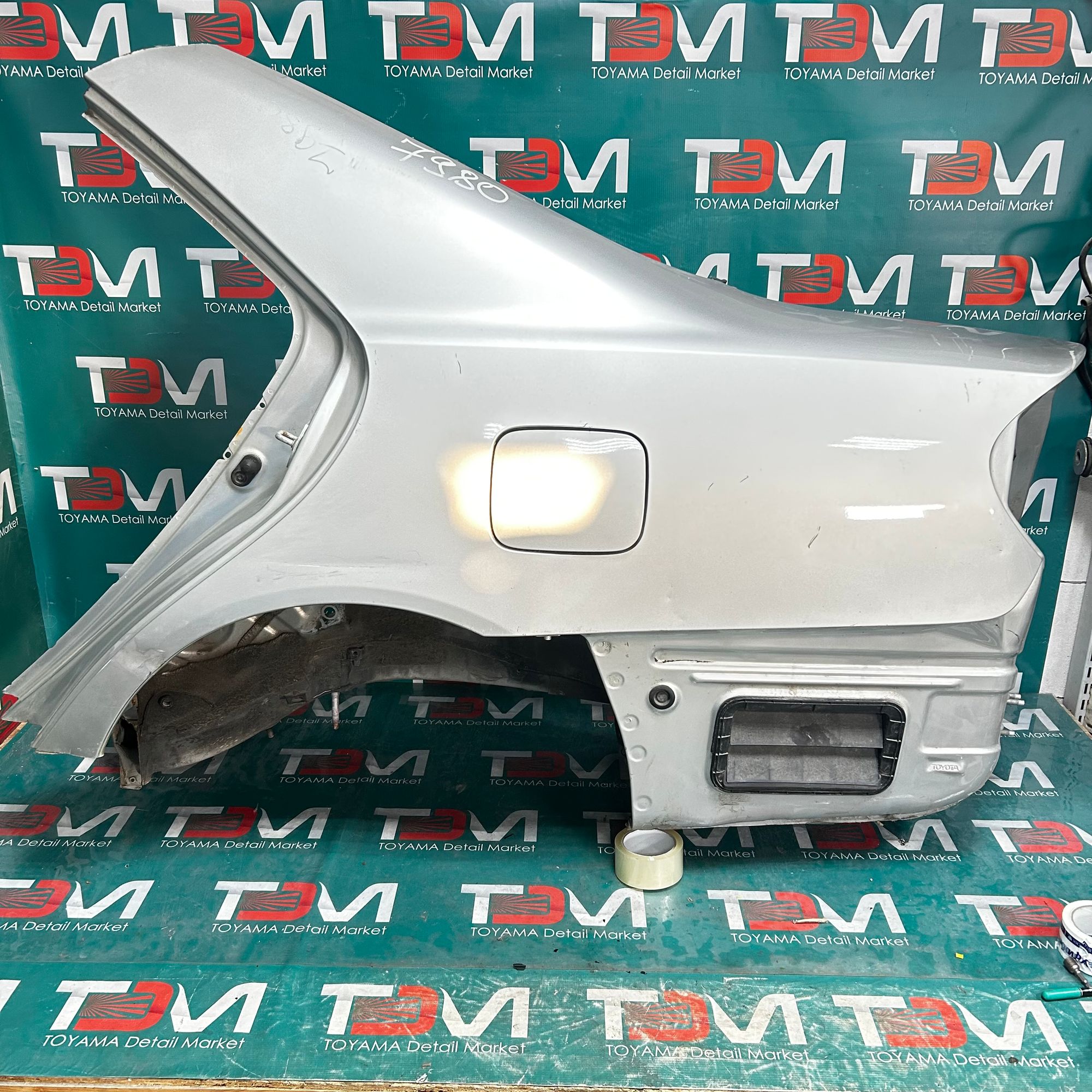 https://ycs.partsauto.market/partsauto-images/thmbs/userImages/f760f11a3c45fd9951772907372c71da/part/4a0f84ff-29de-4e1f-aeb2-09c9704e4c63_1768747537692.jpg