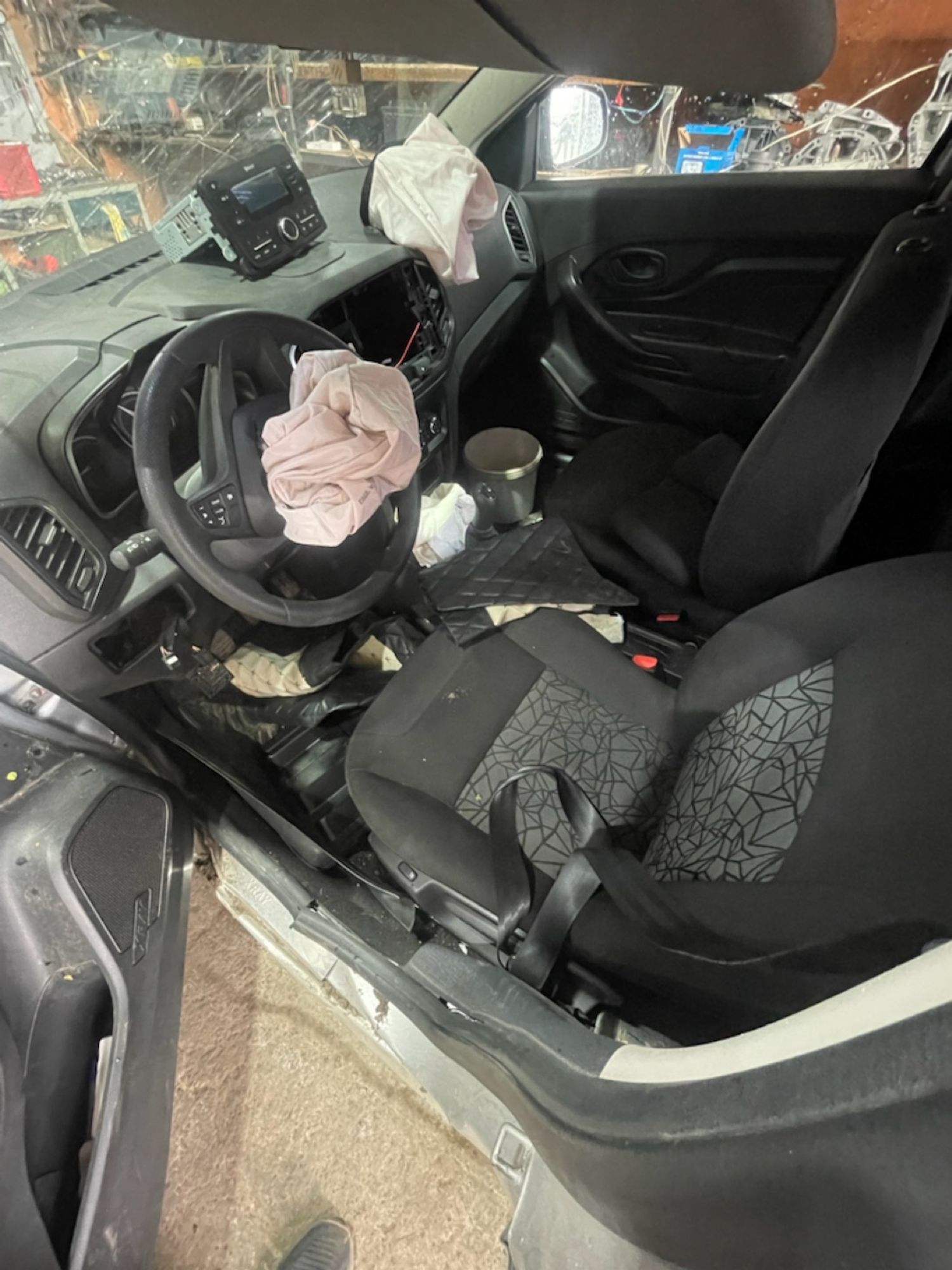 https://ycs.partsauto.market/partsauto-images/thmbs/userImages/f92b14355489e3b224da6399a17e0798/car/9c86e534-b88f-41f3-9b87-daa49566a698_1778498393209.jpg