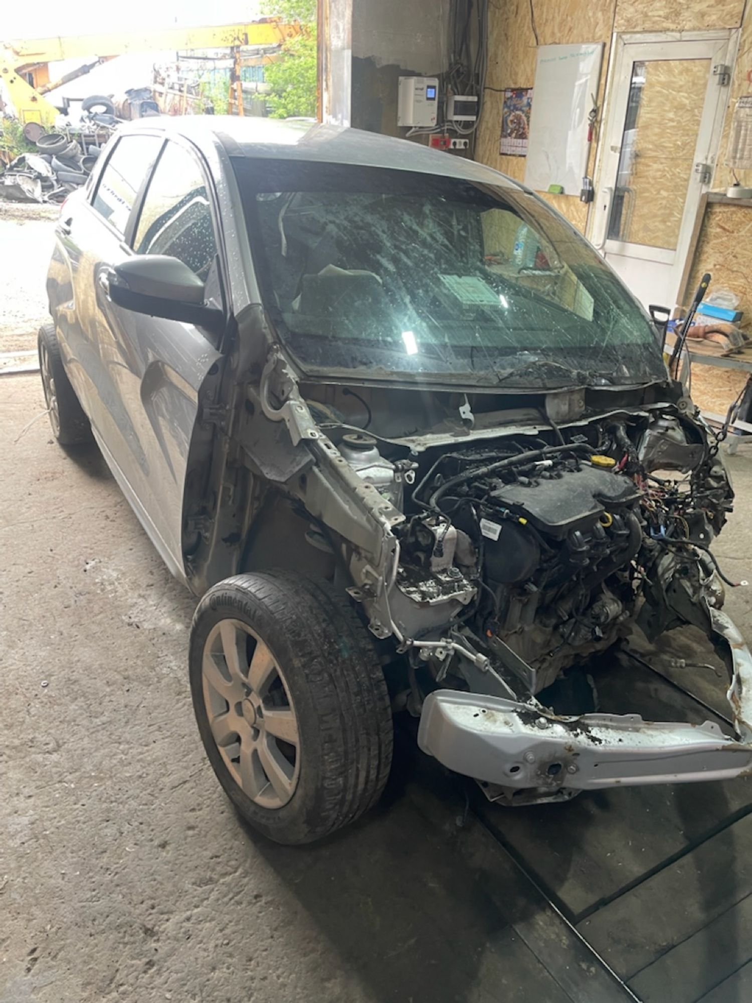 https://ycs.partsauto.market/partsauto-images/thmbs/userImages/f92b14355489e3b224da6399a17e0798/car/a8777ad9-6436-4fef-810a-71d97d3602d8_1778498389859.jpg