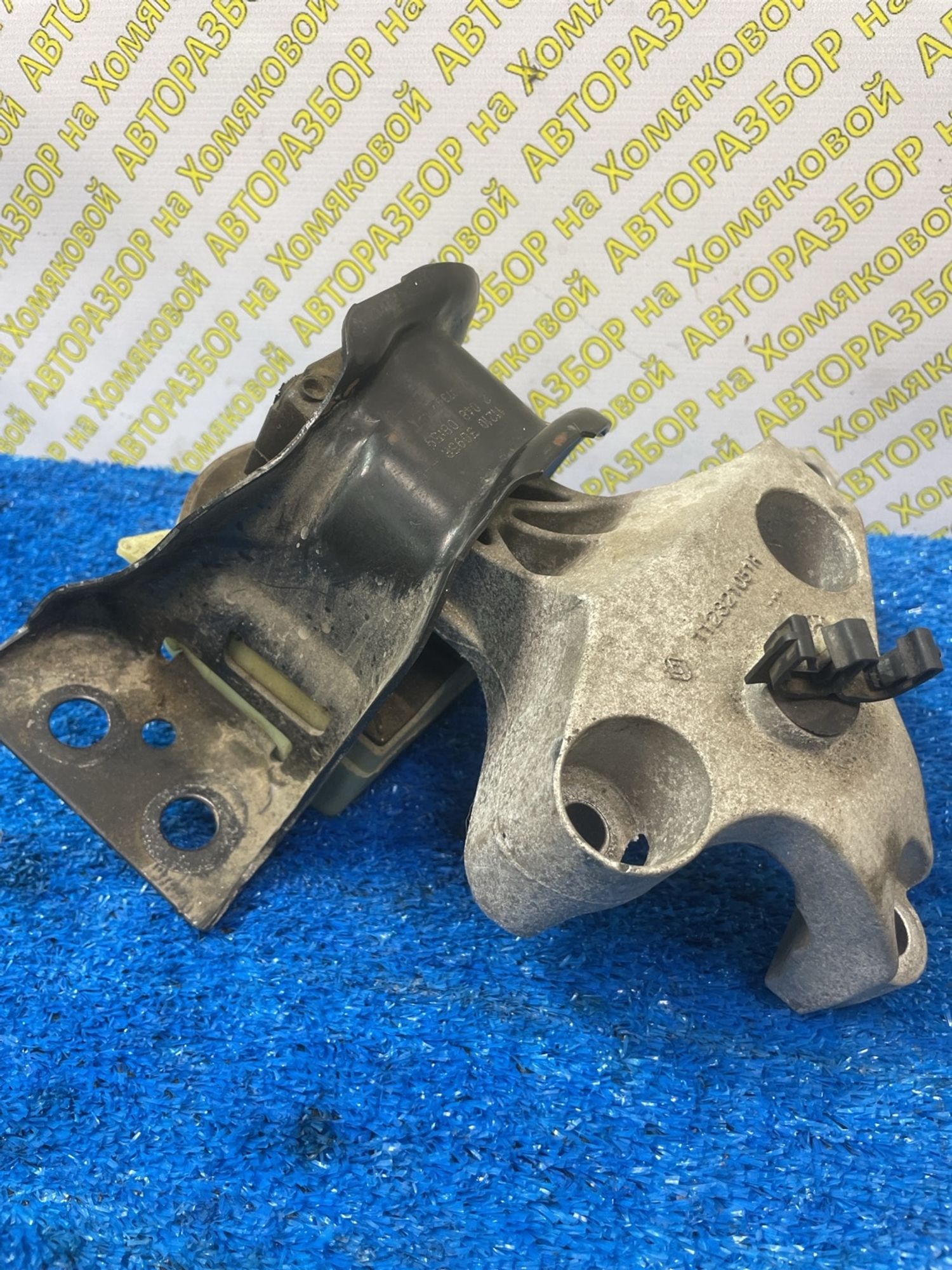 https://ycs.partsauto.market/partsauto-images/thmbs/userImages/f92b14355489e3b224da6399a17e0798/part/0142072c-10cb-4733-b808-82cee53dd85e_1775124928275.jpg