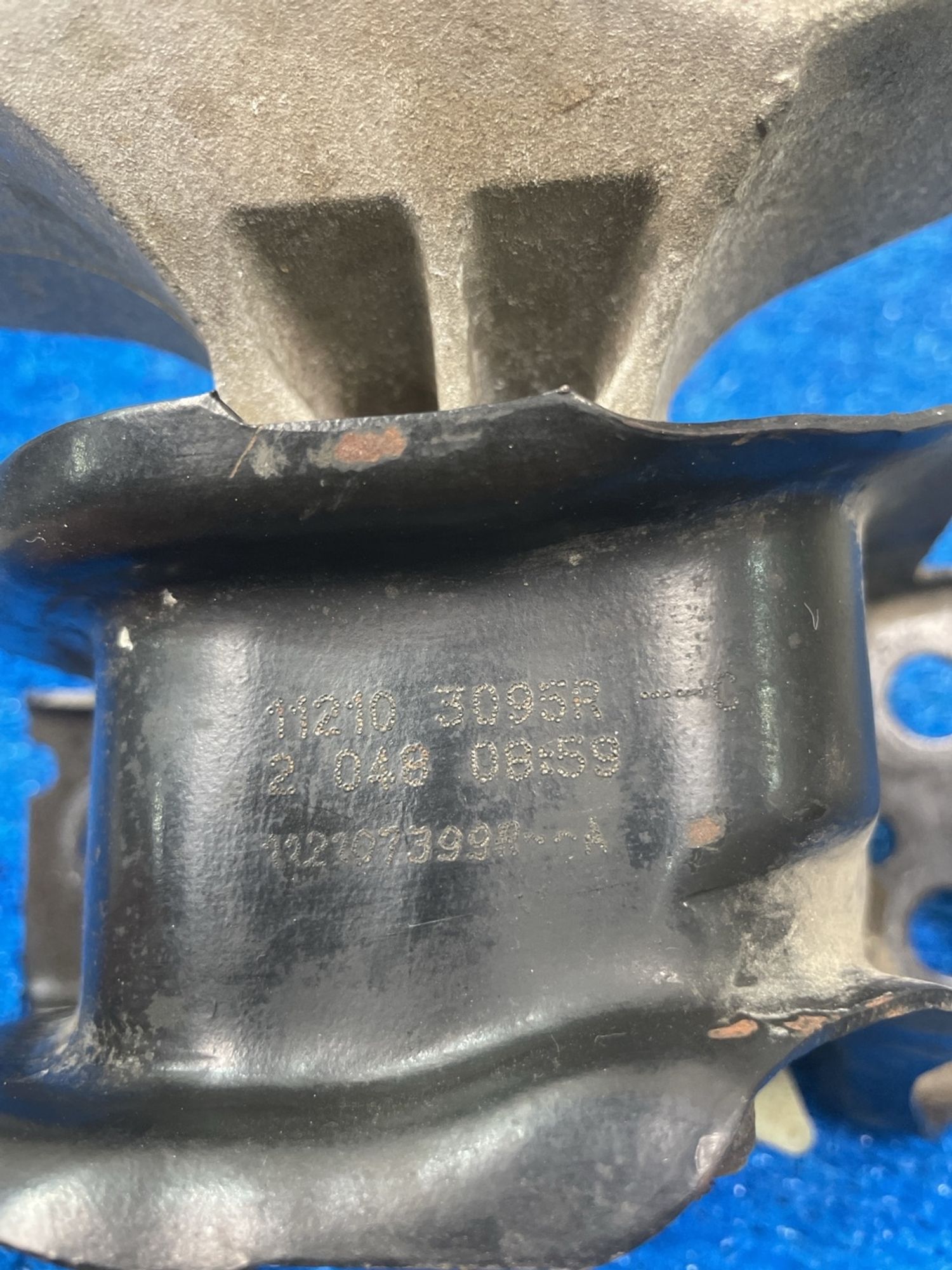 https://ycs.partsauto.market/partsauto-images/thmbs/userImages/f92b14355489e3b224da6399a17e0798/part/08574715-659b-4c84-92d6-e8b6774f554d_1775124931834.jpg