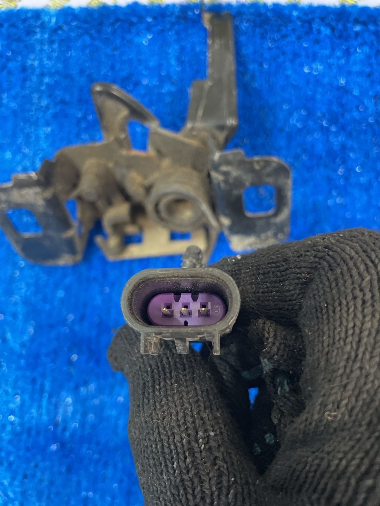 https://ycs.partsauto.market/partsauto-images/thmbs/userImages/f92b14355489e3b224da6399a17e0798/part/093a7aec-8dd9-4a8d-9111-74450db1b377_1788509933645.jpg