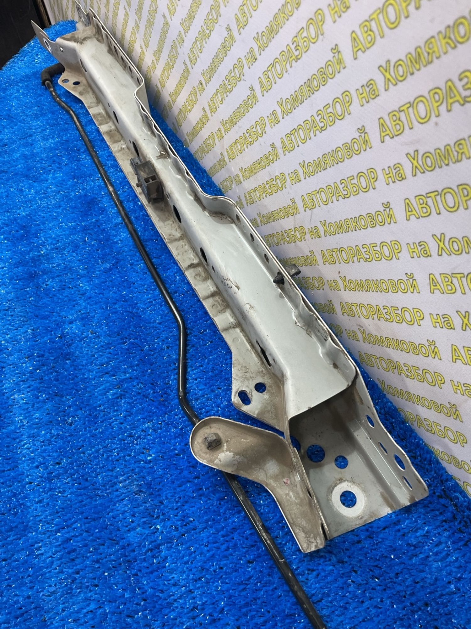 https://ycs.partsauto.market/partsauto-images/thmbs/userImages/f92b14355489e3b224da6399a17e0798/part/0b1626f7-46da-4772-afb1-a94c69a21bad_1788509591622.jpg