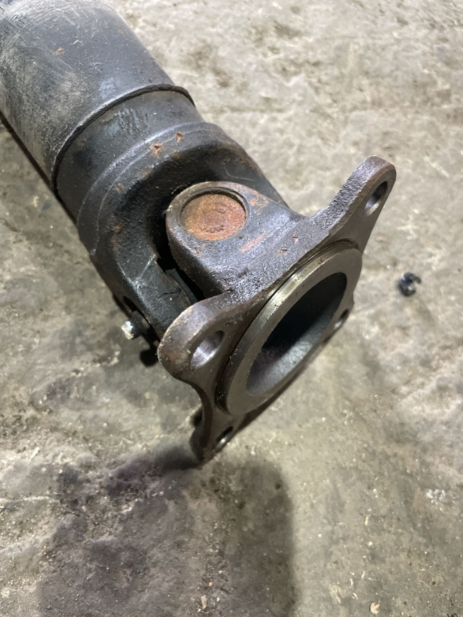 https://ycs.partsauto.market/partsauto-images/thmbs/userImages/f92b14355489e3b224da6399a17e0798/part/0e3b4634-b07e-467f-b269-2f1e6b74ebcf_1774871720303.jpg