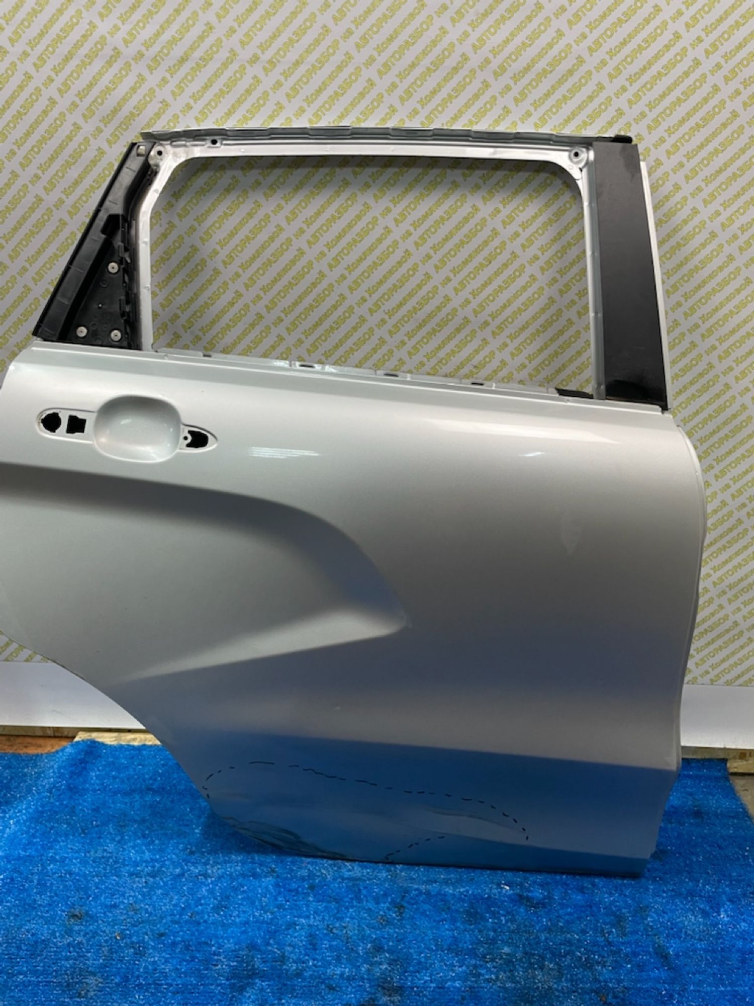 https://ycs.partsauto.market/partsauto-images/thmbs/userImages/f92b14355489e3b224da6399a17e0798/part/1c69df04-1a26-4a2e-8487-e51a92b3fd39_1778667213831.jpg