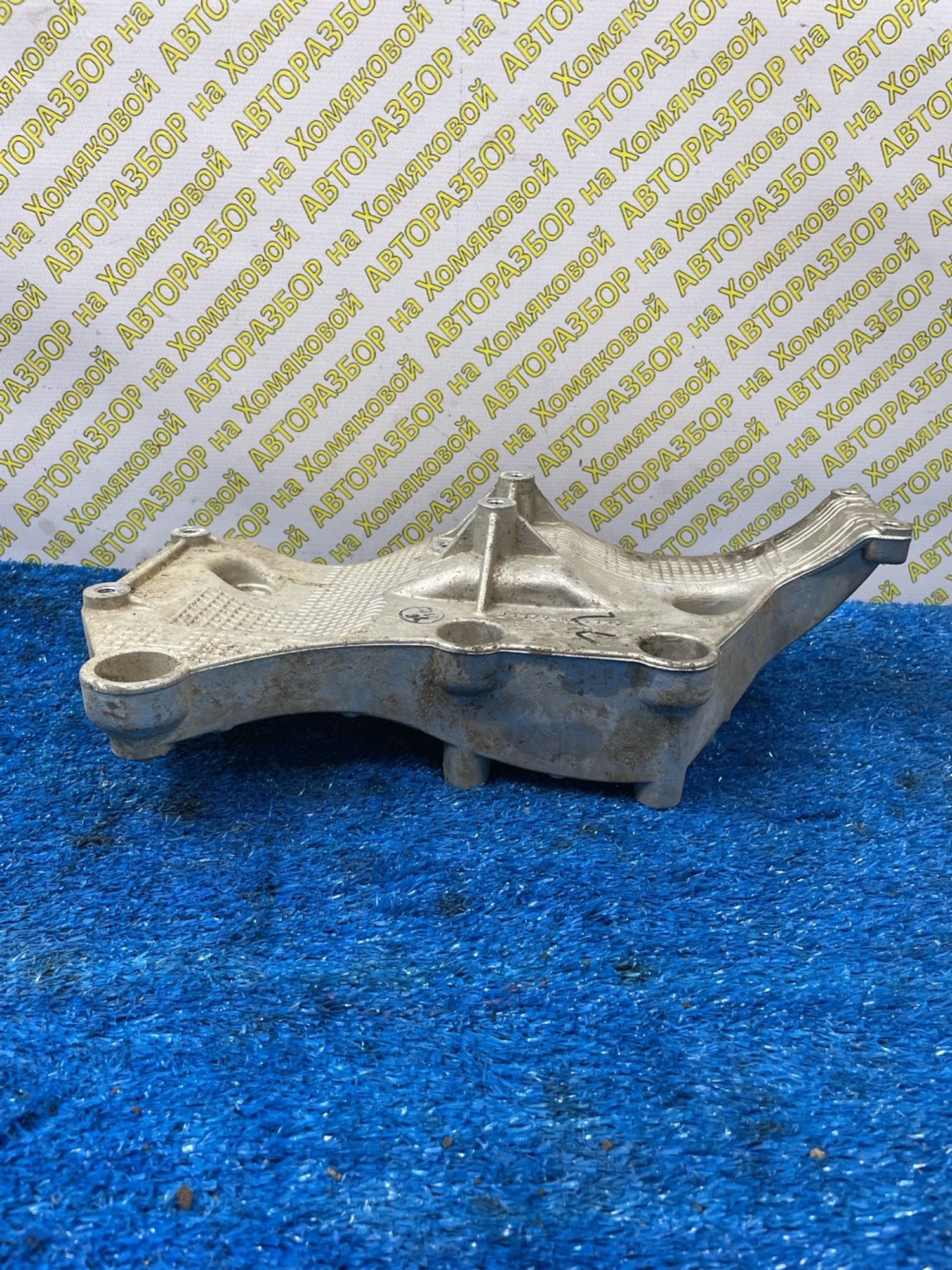 https://ycs.partsauto.market/partsauto-images/thmbs/userImages/f92b14355489e3b224da6399a17e0798/part/2220e3dc-94bf-433f-be66-76a611a57b58_1778505598255.jpg
