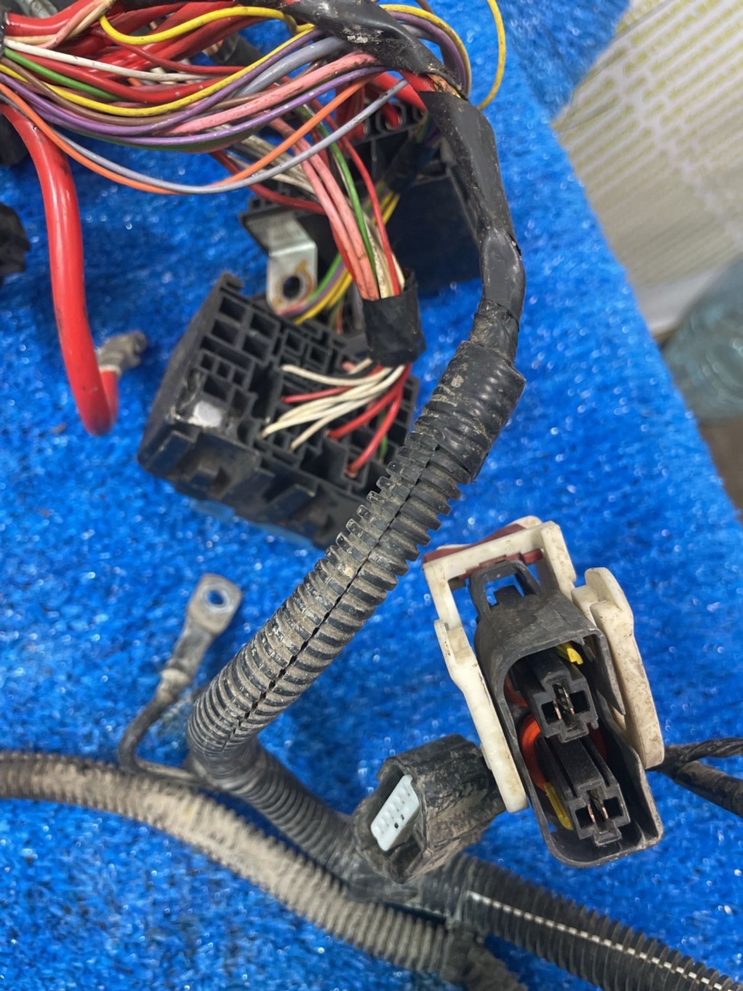 https://ycs.partsauto.market/partsauto-images/thmbs/userImages/f92b14355489e3b224da6399a17e0798/part/3496da3a-d0fd-466e-b16b-60d8c8fa38b9_1775467880991.jpg