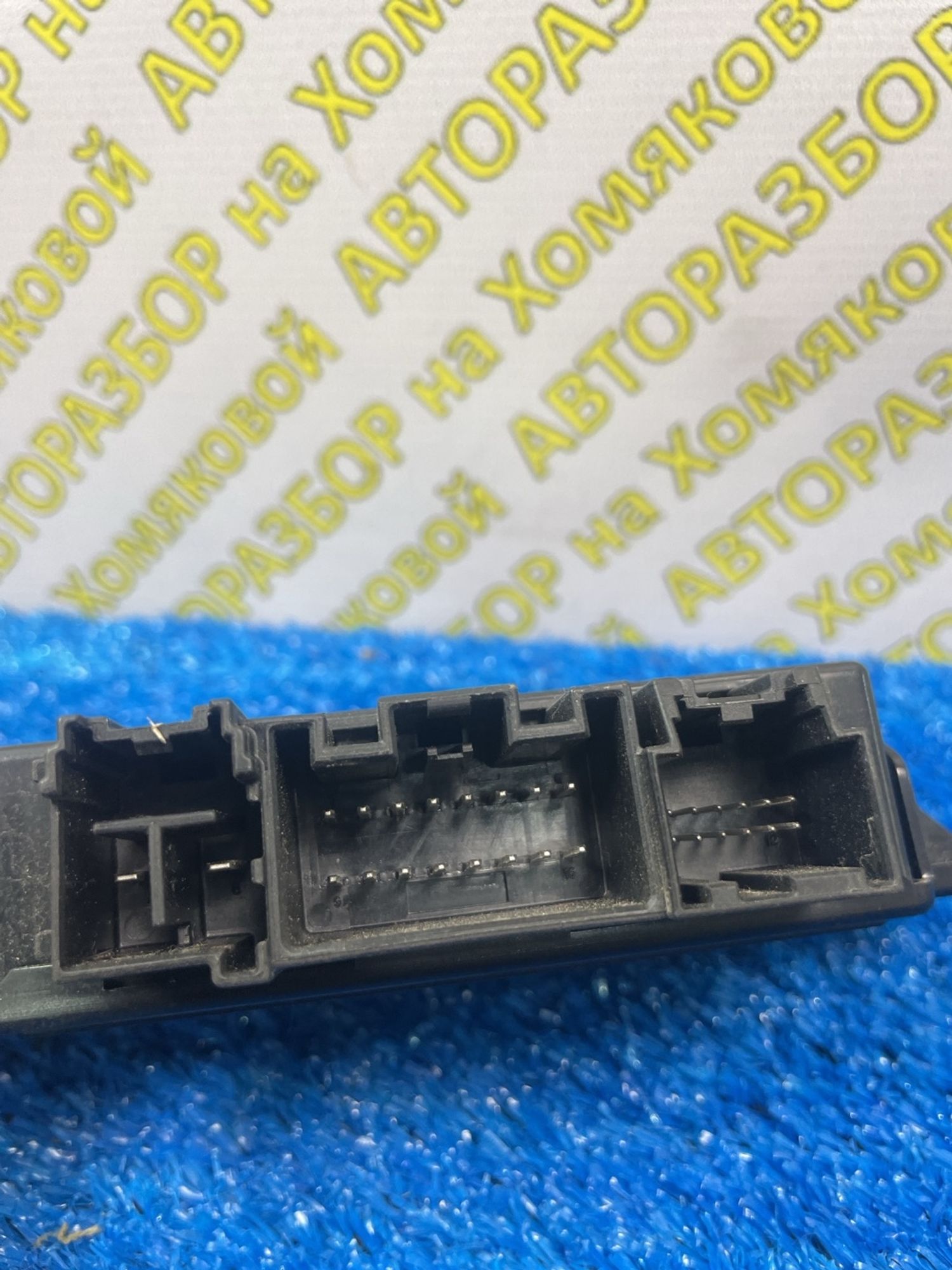 https://ycs.partsauto.market/partsauto-images/thmbs/userImages/f92b14355489e3b224da6399a17e0798/part/417ca15d-a931-4411-996a-8c929e7f352d_1774267098738.jpg