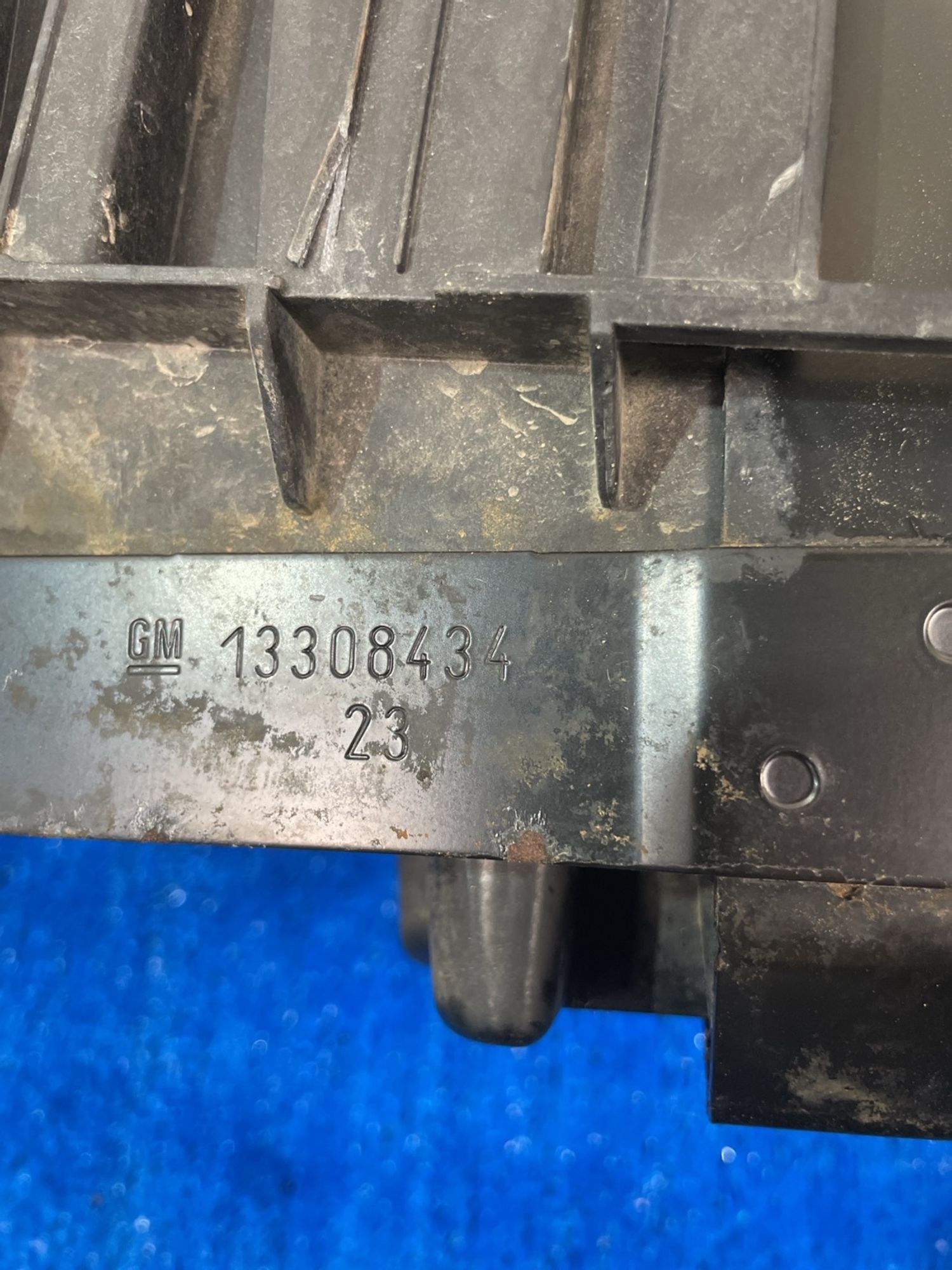 https://ycs.partsauto.market/partsauto-images/thmbs/userImages/f92b14355489e3b224da6399a17e0798/part/4735b50f-fd66-47bb-af1b-a81a87fd50dc_1789309672281.jpg