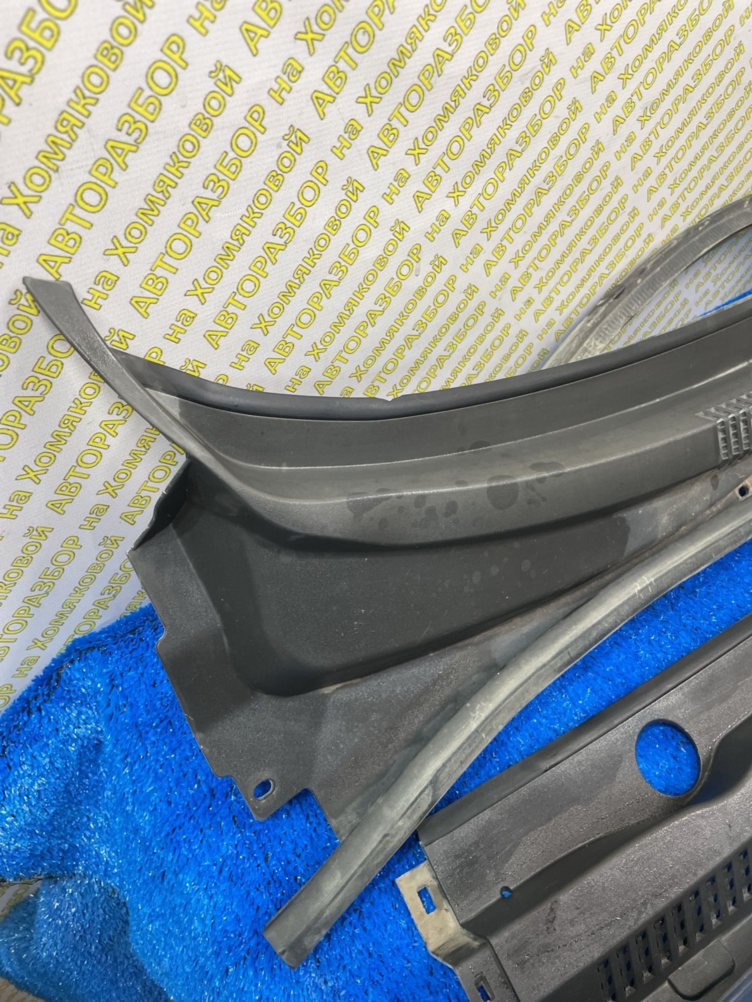 https://ycs.partsauto.market/partsauto-images/thmbs/userImages/f92b14355489e3b224da6399a17e0798/part/4ef328af-aaf8-4c07-9b14-eb0548278dea_1789036339884.jpg
