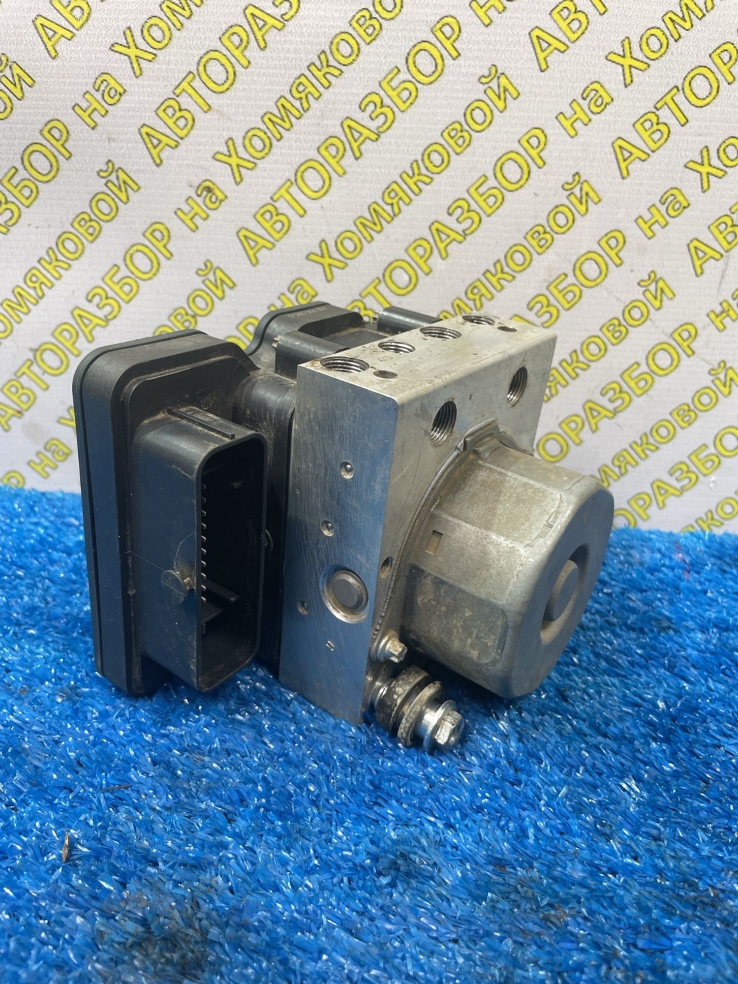 https://ycs.partsauto.market/partsauto-images/thmbs/userImages/f92b14355489e3b224da6399a17e0798/part/4ffa6357-4750-4b44-ae50-7df28d838efe_1778832907401.jpg