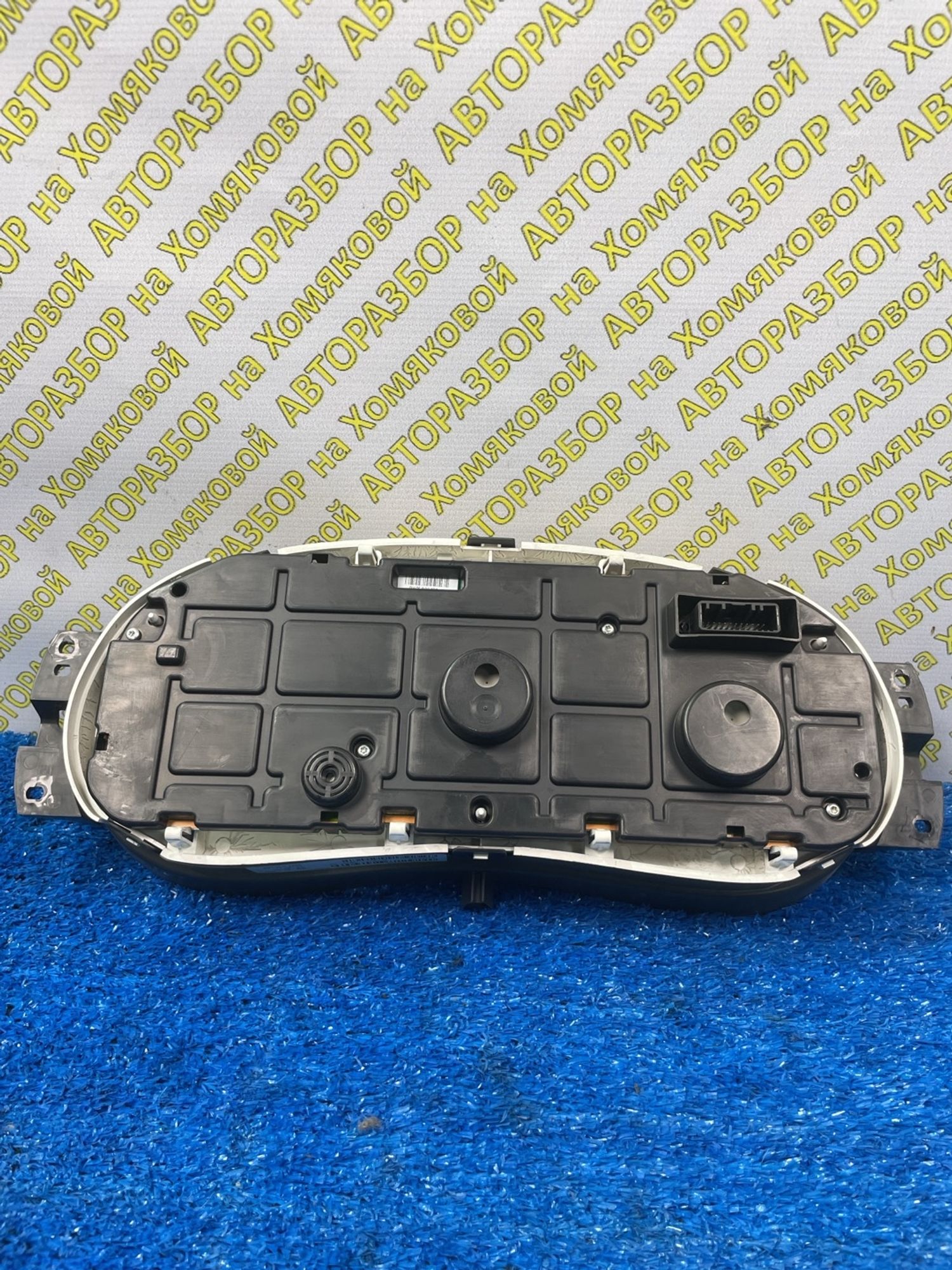 https://ycs.partsauto.market/partsauto-images/thmbs/userImages/f92b14355489e3b224da6399a17e0798/part/501baf38-4ea5-4eda-874b-7177e19474e0_1774510906048.jpg