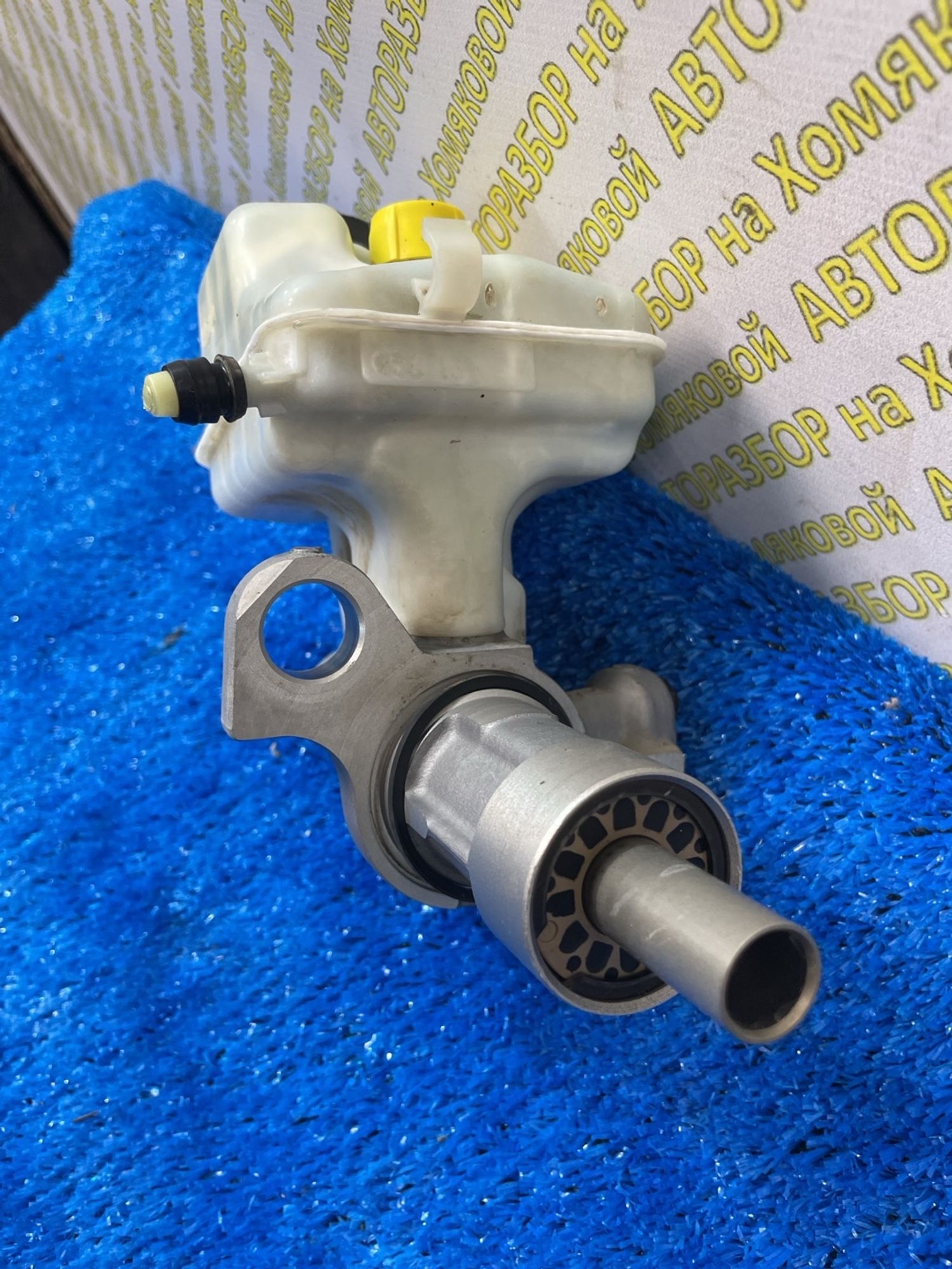 https://ycs.partsauto.market/partsauto-images/thmbs/userImages/f92b14355489e3b224da6399a17e0798/part/5aba61f3-949f-4c33-a5da-3cff47c247ad_1789309114993.jpg