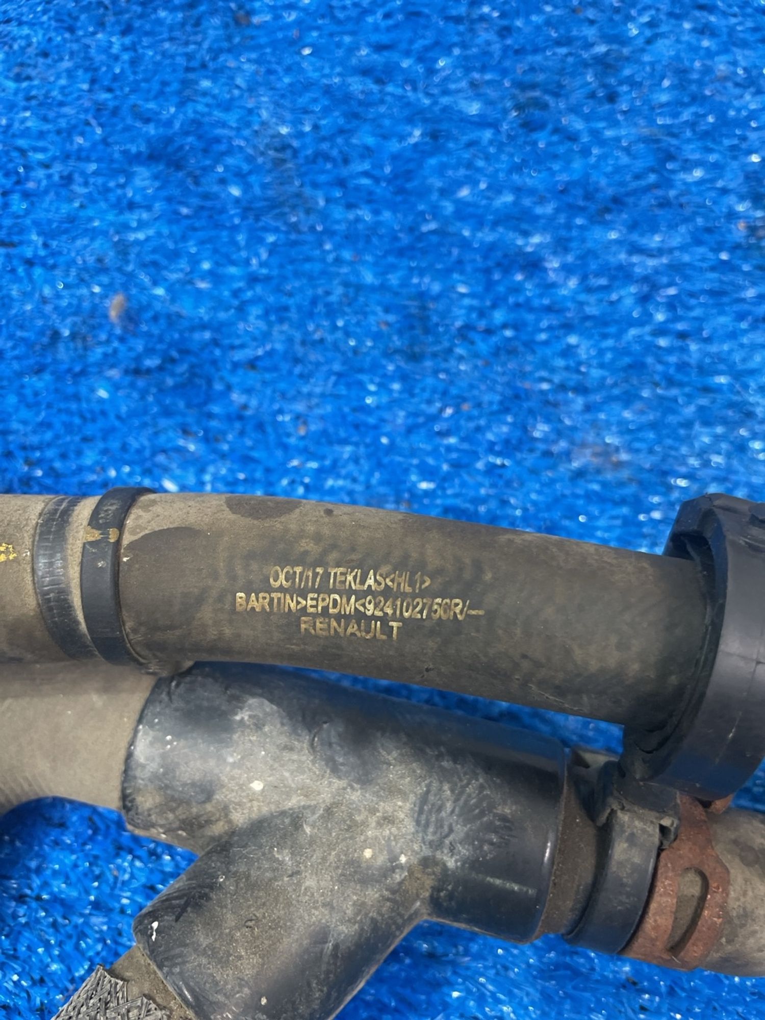 https://ycs.partsauto.market/partsauto-images/thmbs/userImages/f92b14355489e3b224da6399a17e0798/part/5cea9f12-baa4-44a2-a996-fc66e3046bfb_1774857318235.jpg